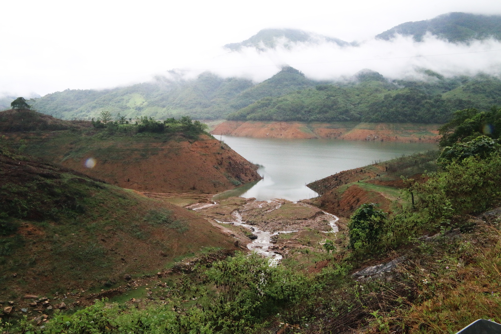 thuy dien mien trung gan muc nuoc chet anh 8