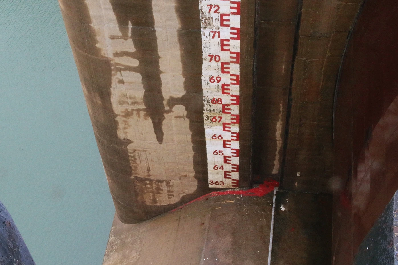 thuy dien mien trung gan muc nuoc chet anh 5