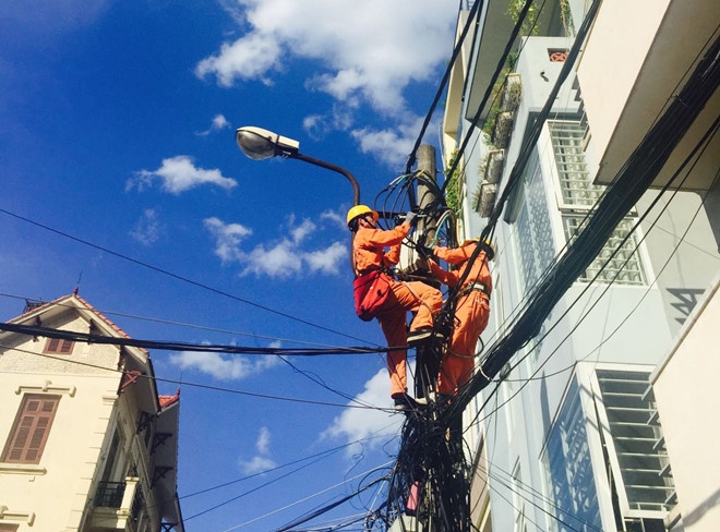 ‘Yeu cau EVN cung cap du dien, gia ban thi dan phai chiu dung duoc’ hinh anh