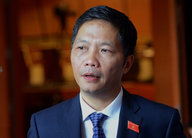 Viec dung xe cong cua Bo truong Tran Tuan Anh la bai hoc cho can bo hinh anh