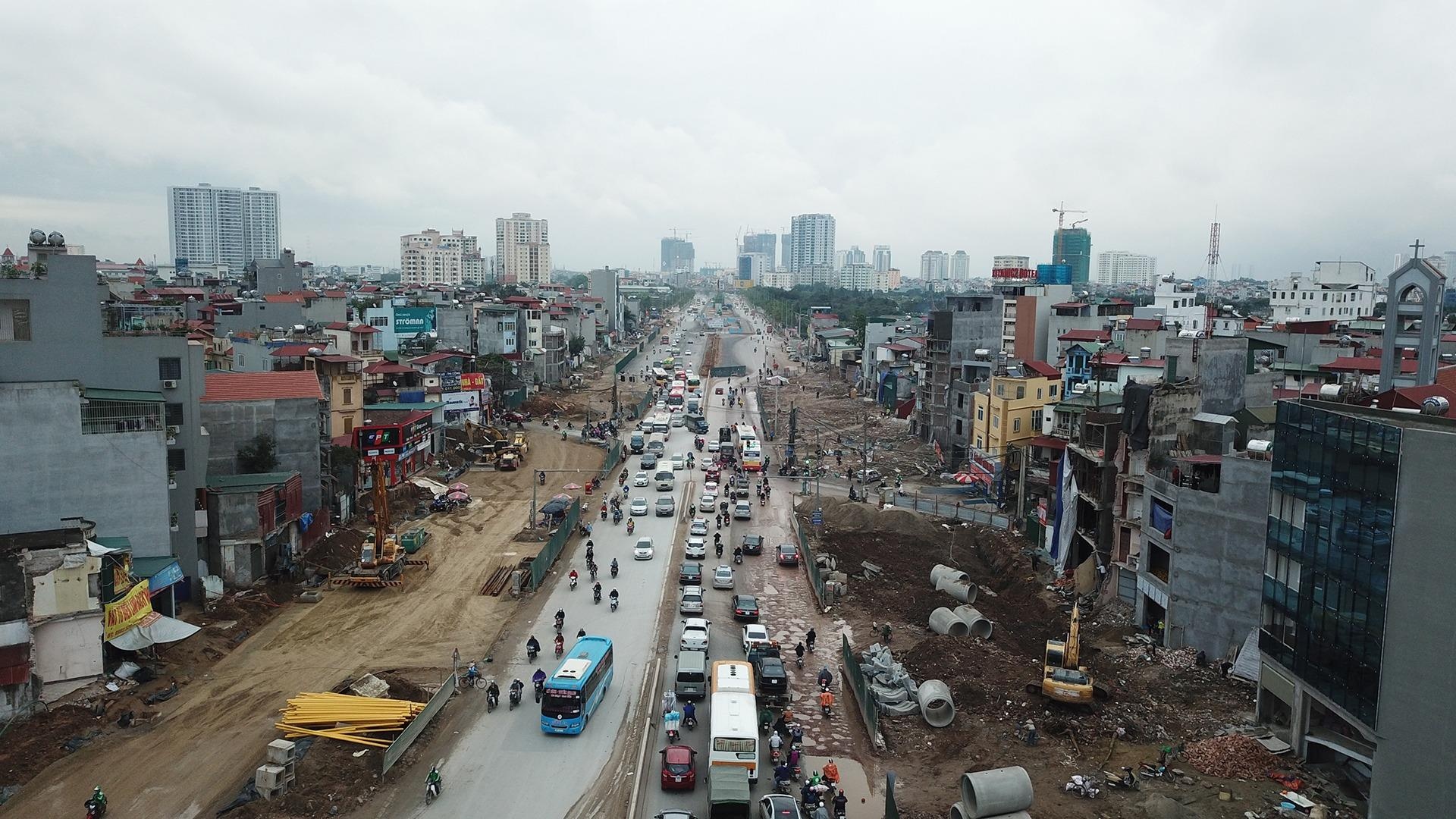 Duong mo den dau, chung cu cao tang moc den do o tay Ho Tay hinh anh
