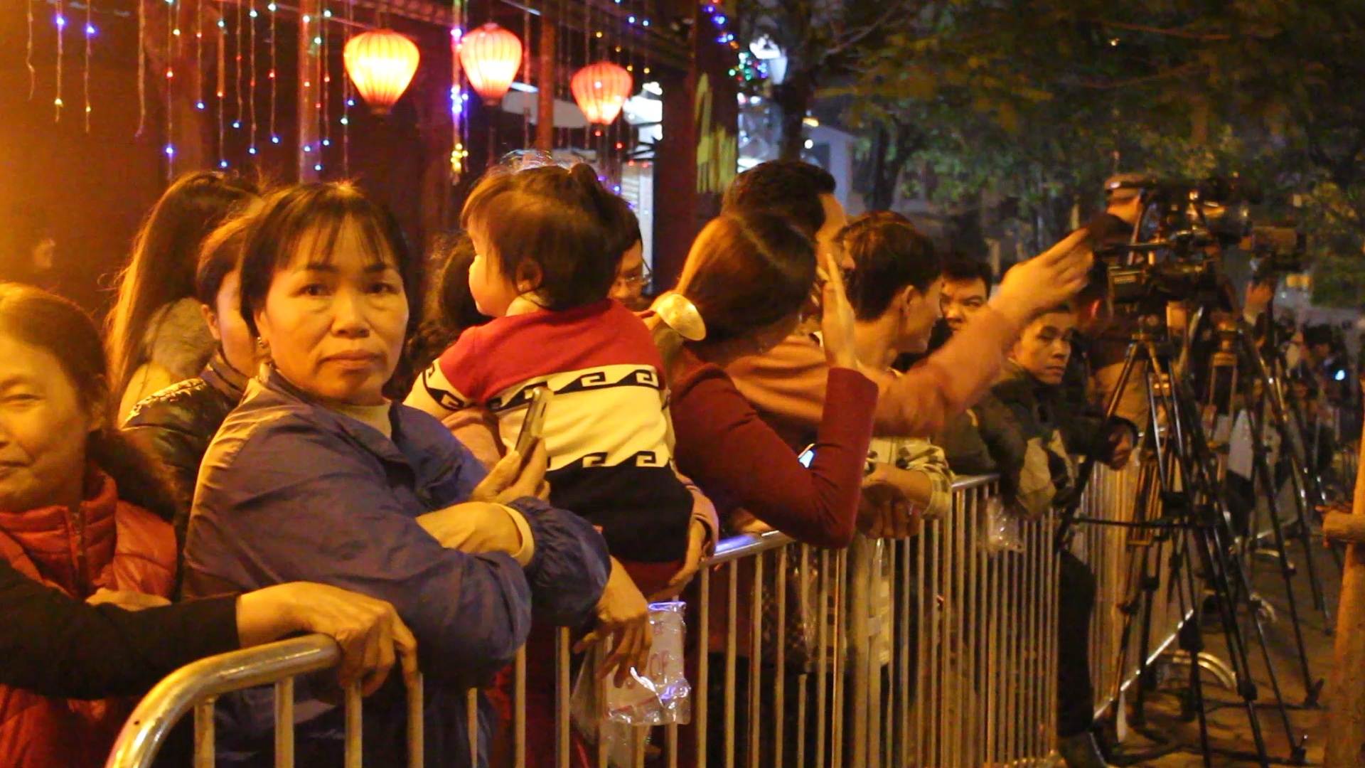 Nguoi Ha Noi do toi khach san Marriott don ong Trump hinh anh