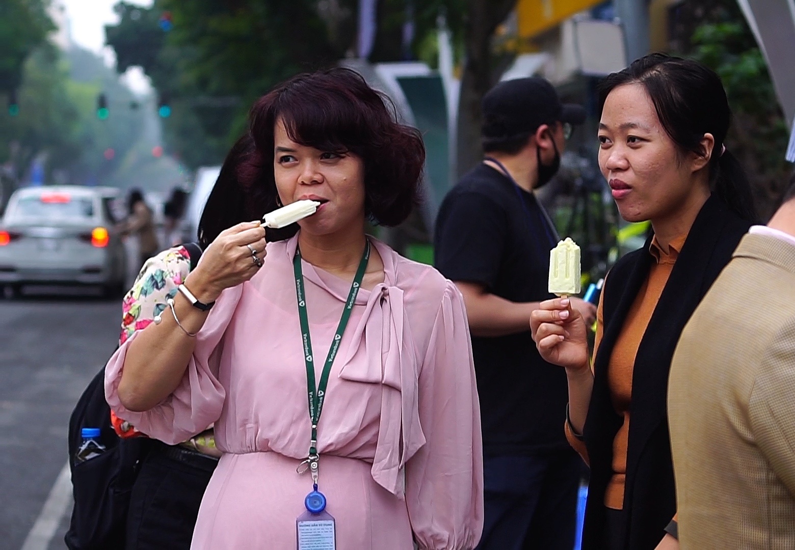 Cuoc song cua nguoi Ha Noi trong nhung ngay thuong dinh My - Trieu hinh anh