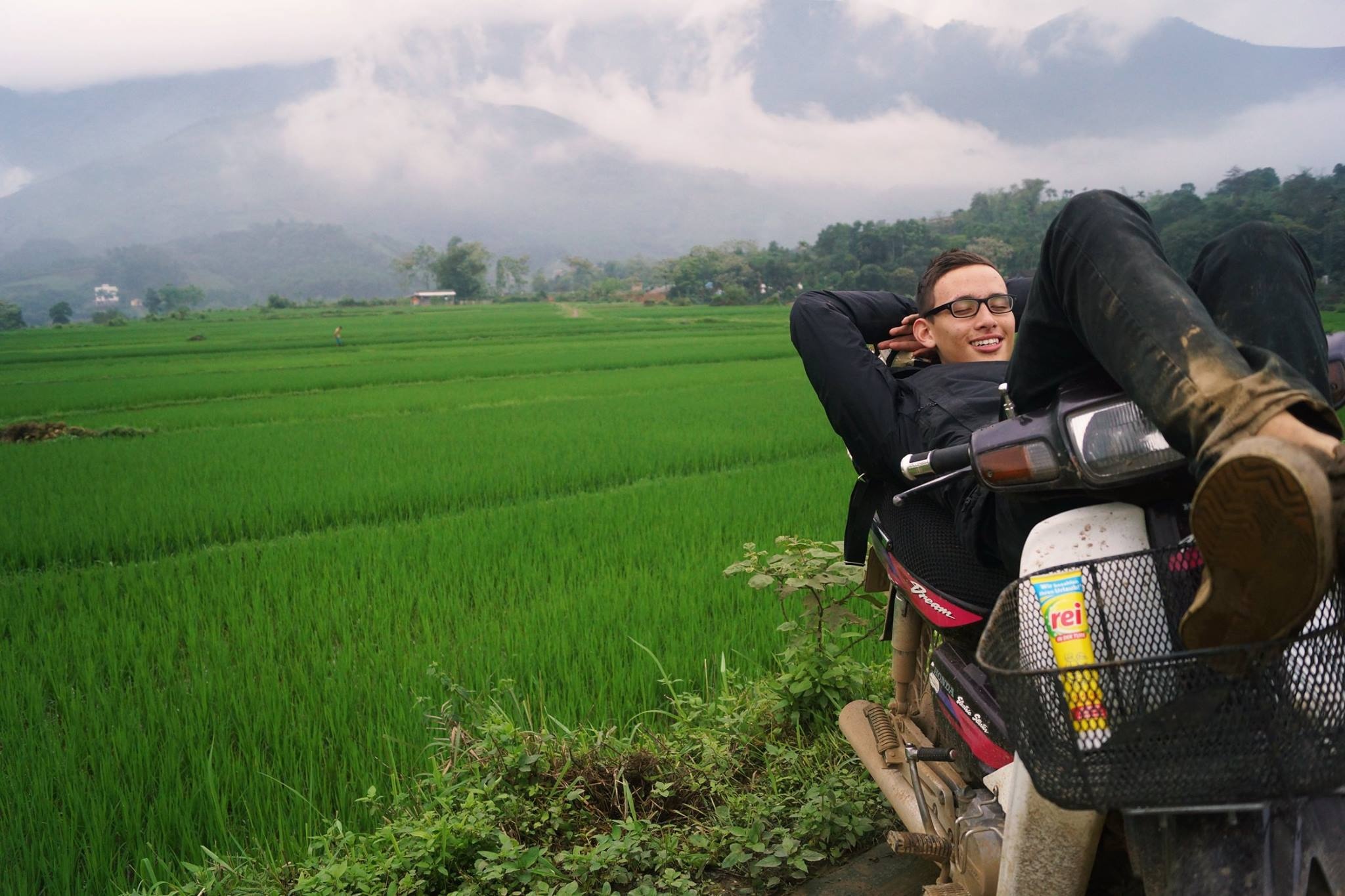 phong vien nguoi duc co 2 dong mau Duc - Viet anh 2