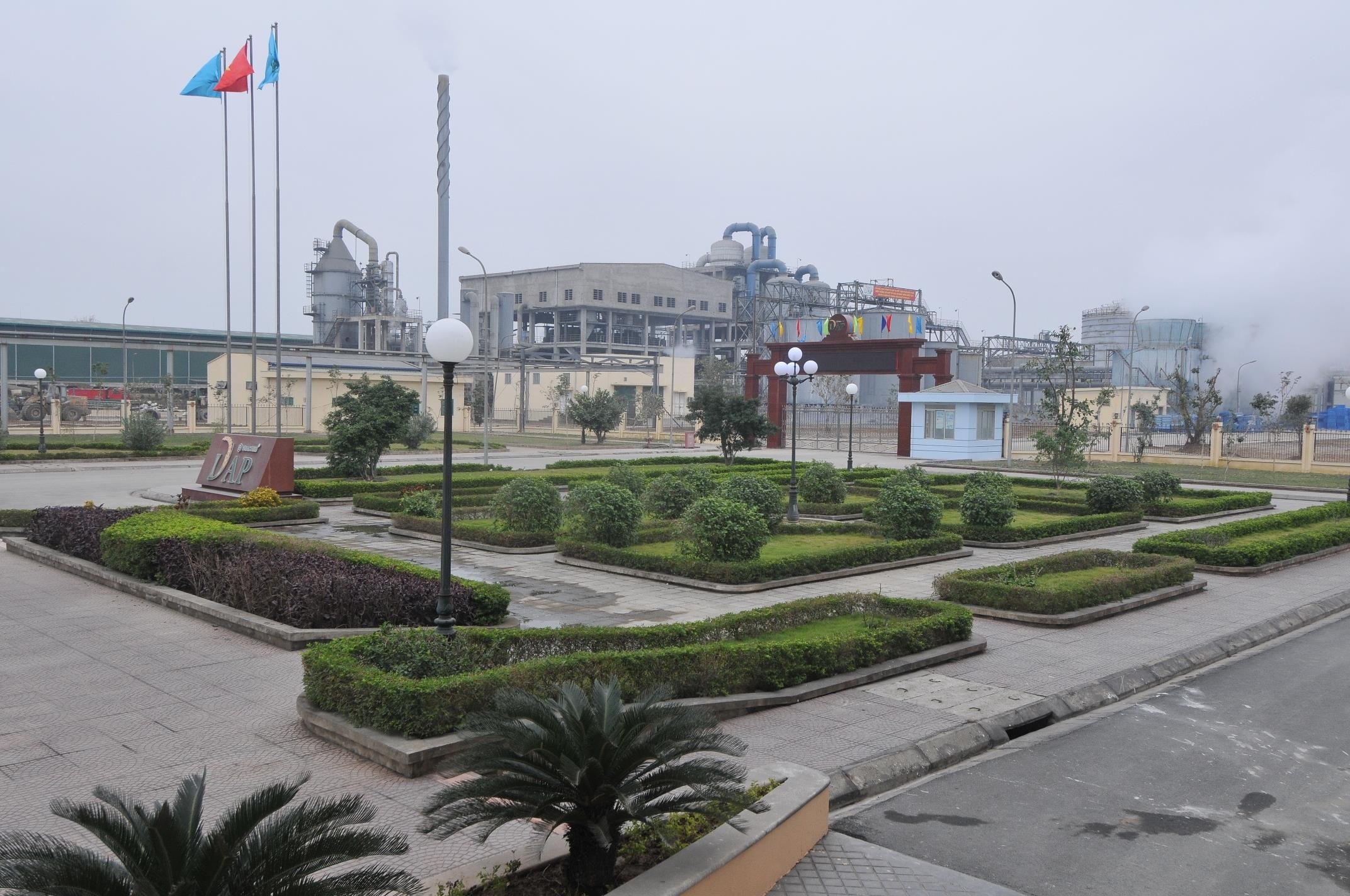 Vinachem xin dua 1 doanh nghiep ra khoi danh sach 12 du an yeu kem anh 2