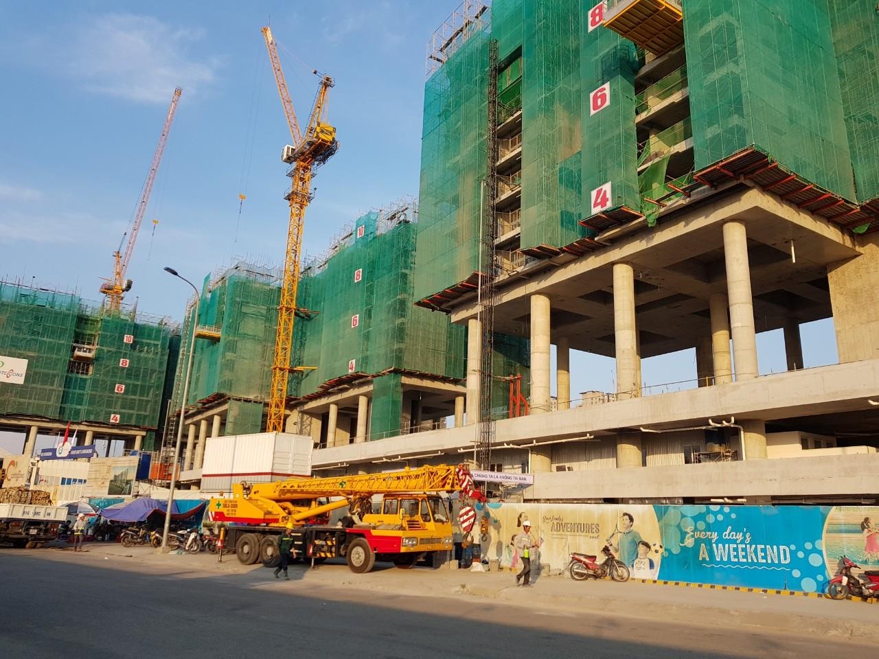 Tieu thu can ho o Ha Noi va TP.HCM cung lao doc hinh anh