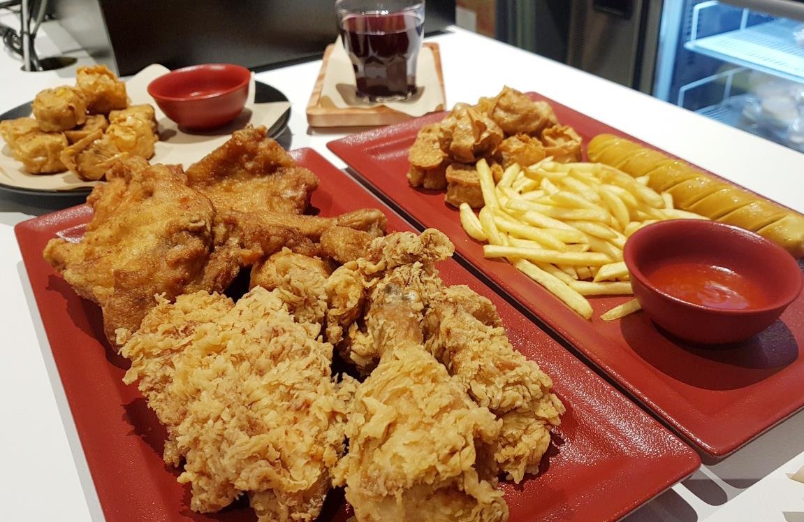 Dai gia Thai ban do an nhanh canh tranh voi KFC, Lotteria o Viet Nam hinh anh