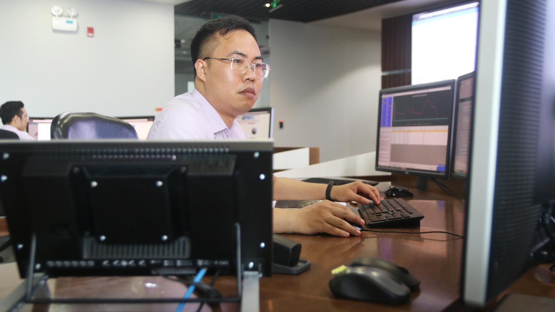 trung tam dieu do dien quoc gia anh 10