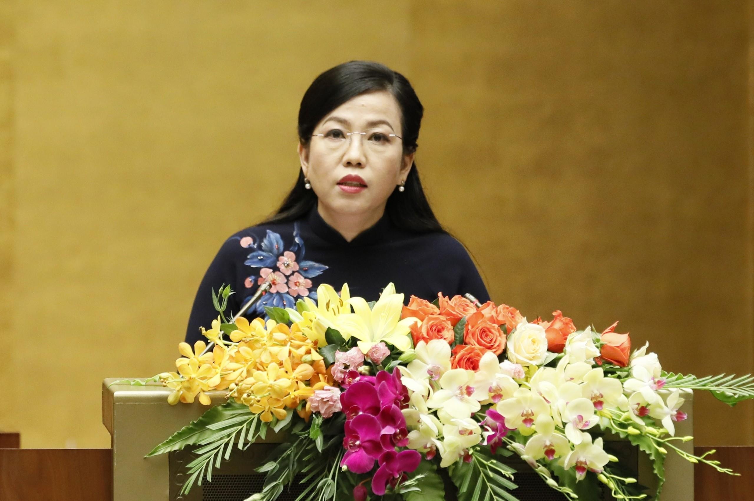 Han che that thu thue voi kinh doanh tren mang, ca si, nguoi mau hinh anh