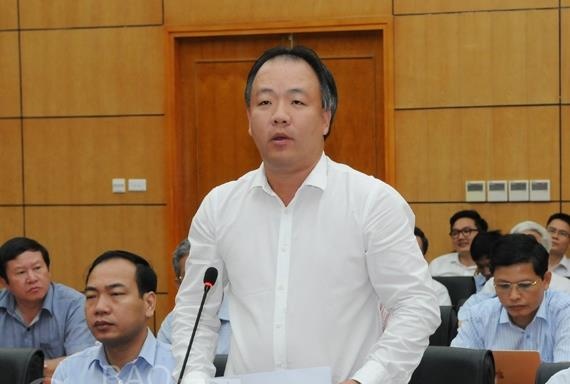 Lanh dao QLTT ke chuyen kho xu ly viec tron ruou nho de gia vang hinh anh