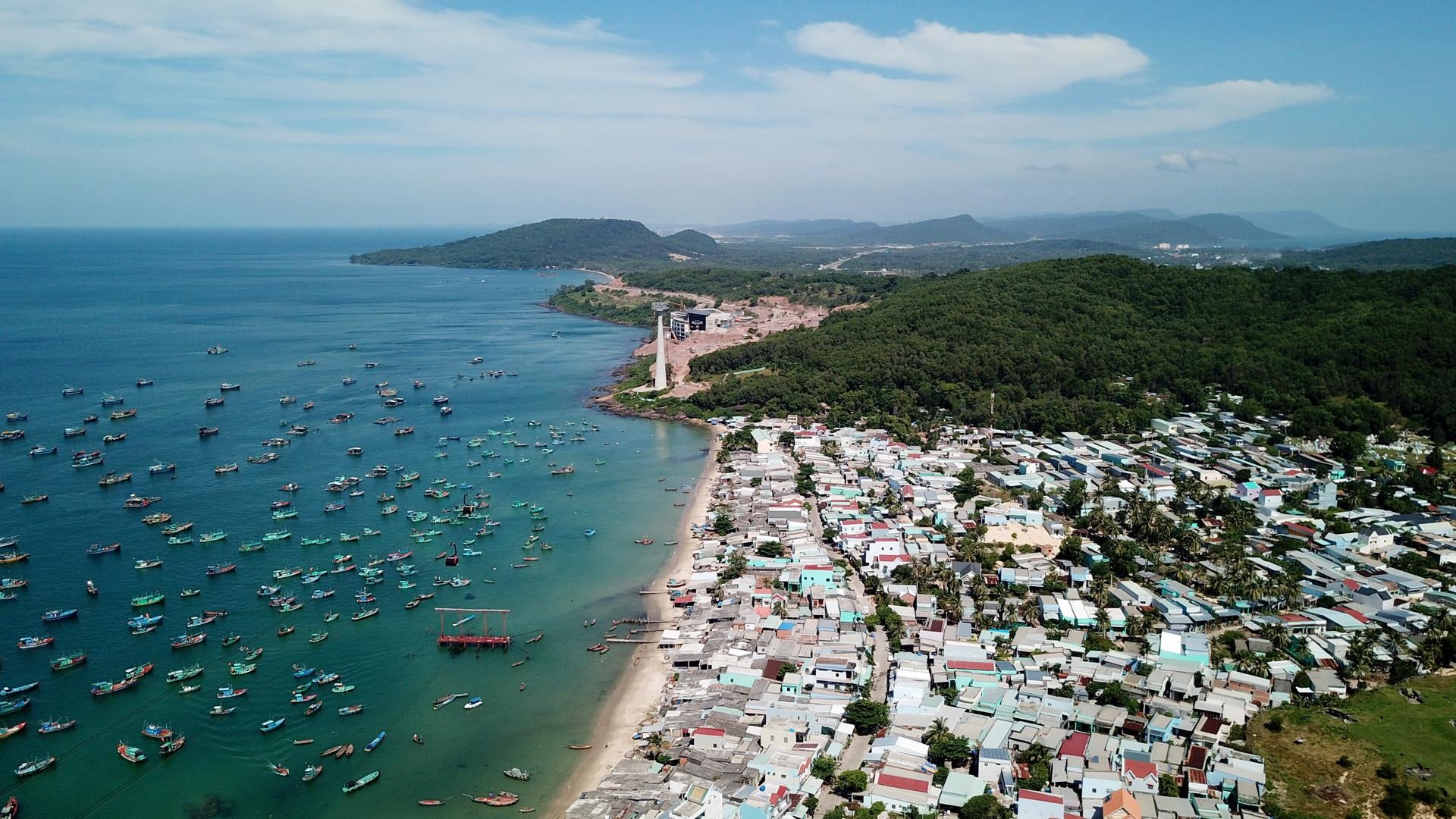 Kien Giang xin y kien Bo Chinh tri de lap thanh pho Phu Quoc hinh anh