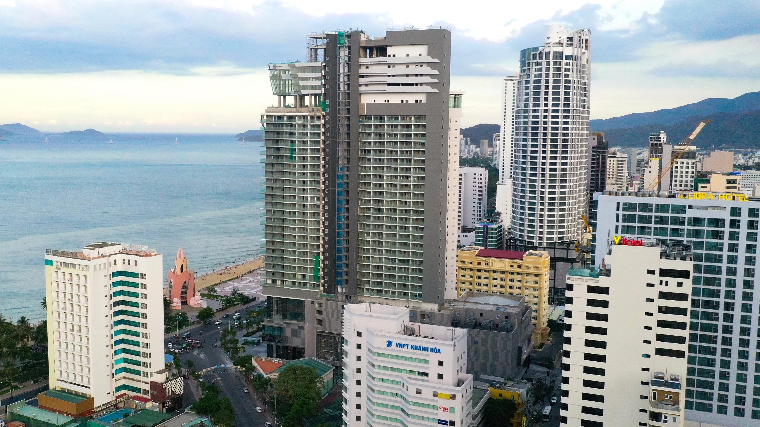 rung be tong o nha trang va con thoai trao cua condotel anh 12