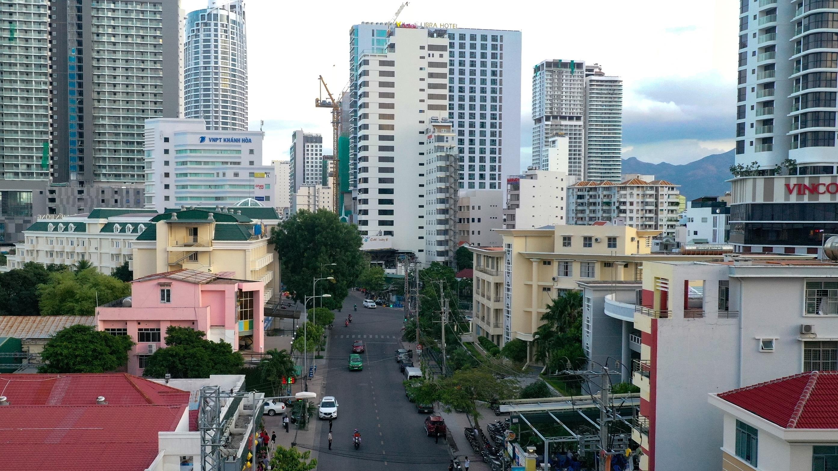 rung be tong o nha trang va con thoai trao cua condotel anh 15