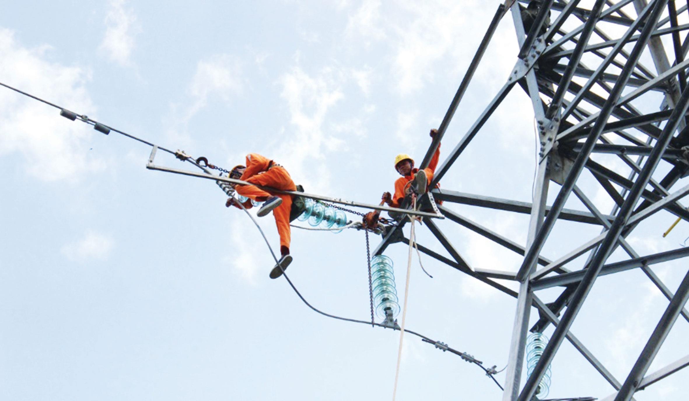 Bo Cong Thuong kiem tra gia thanh dien nam 2018 cua EVN hinh anh