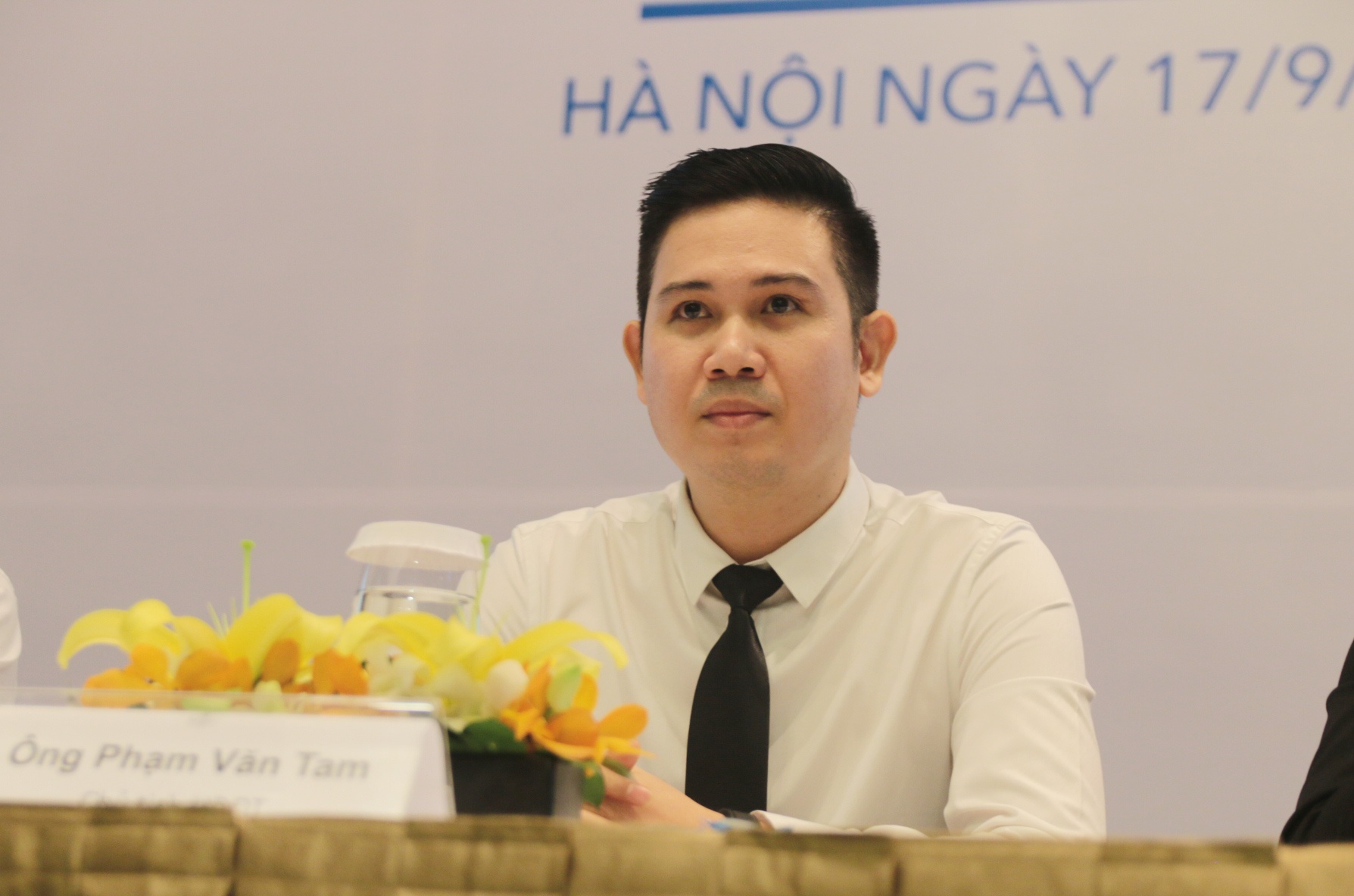 asanzo san xuat tro lai anh 1