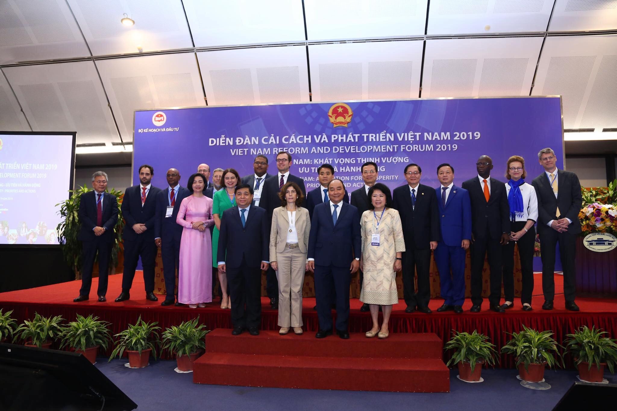 dien dan cai cach va phat trien anh 4