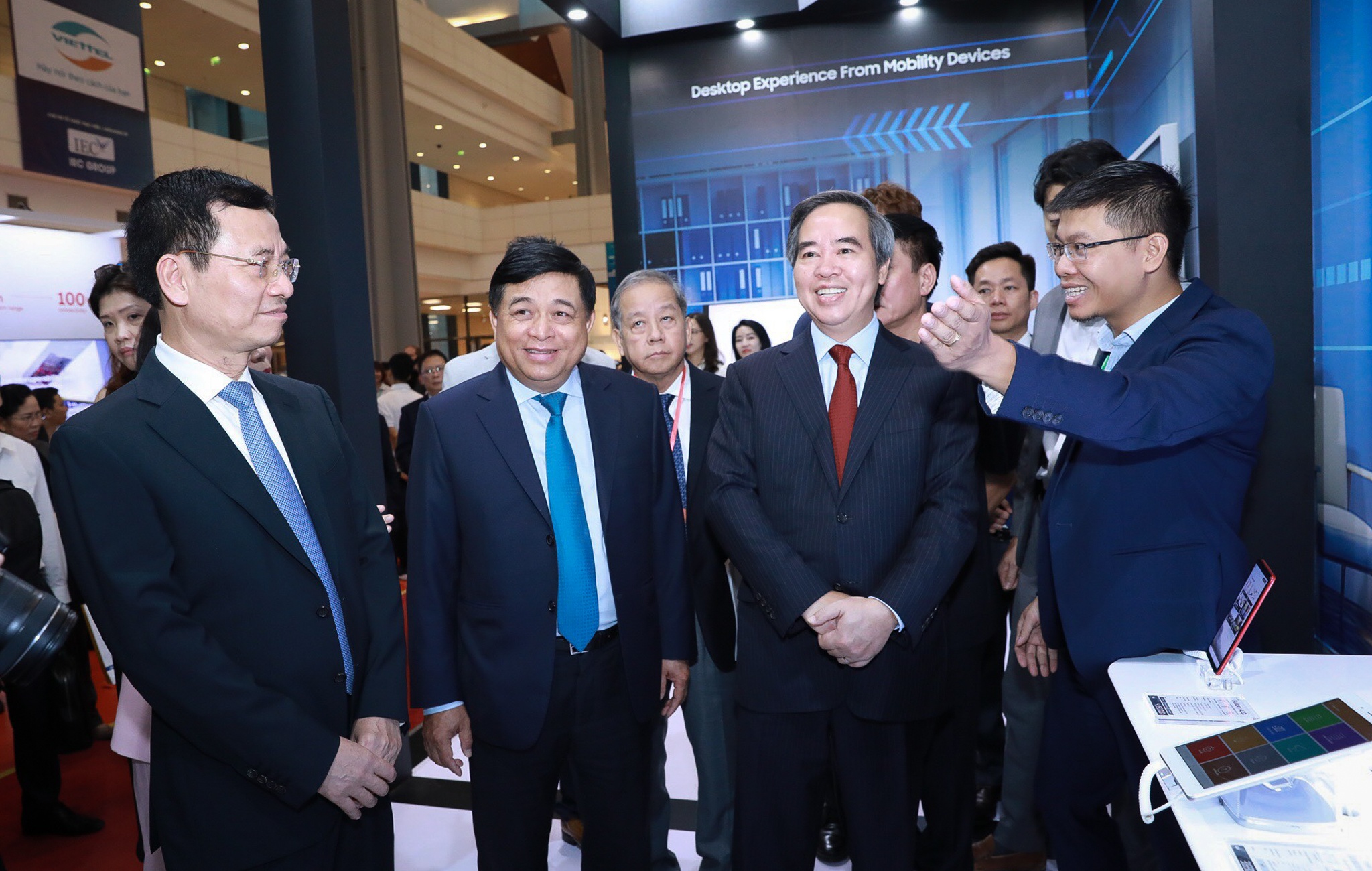 diễn đàn công nghiệp 4.0 ảnh 2 dien dan cong nghiep 4.0 anh 2