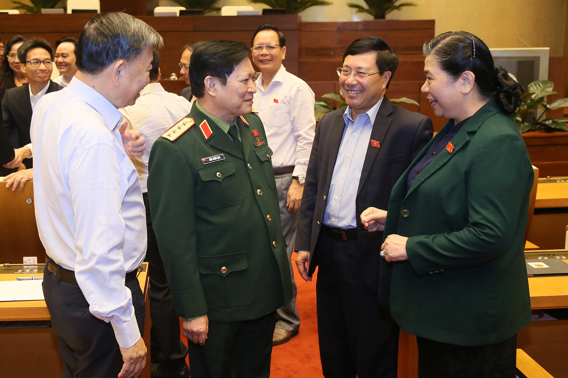 quoc hoi thao luan kinh te xa hoi anh 12