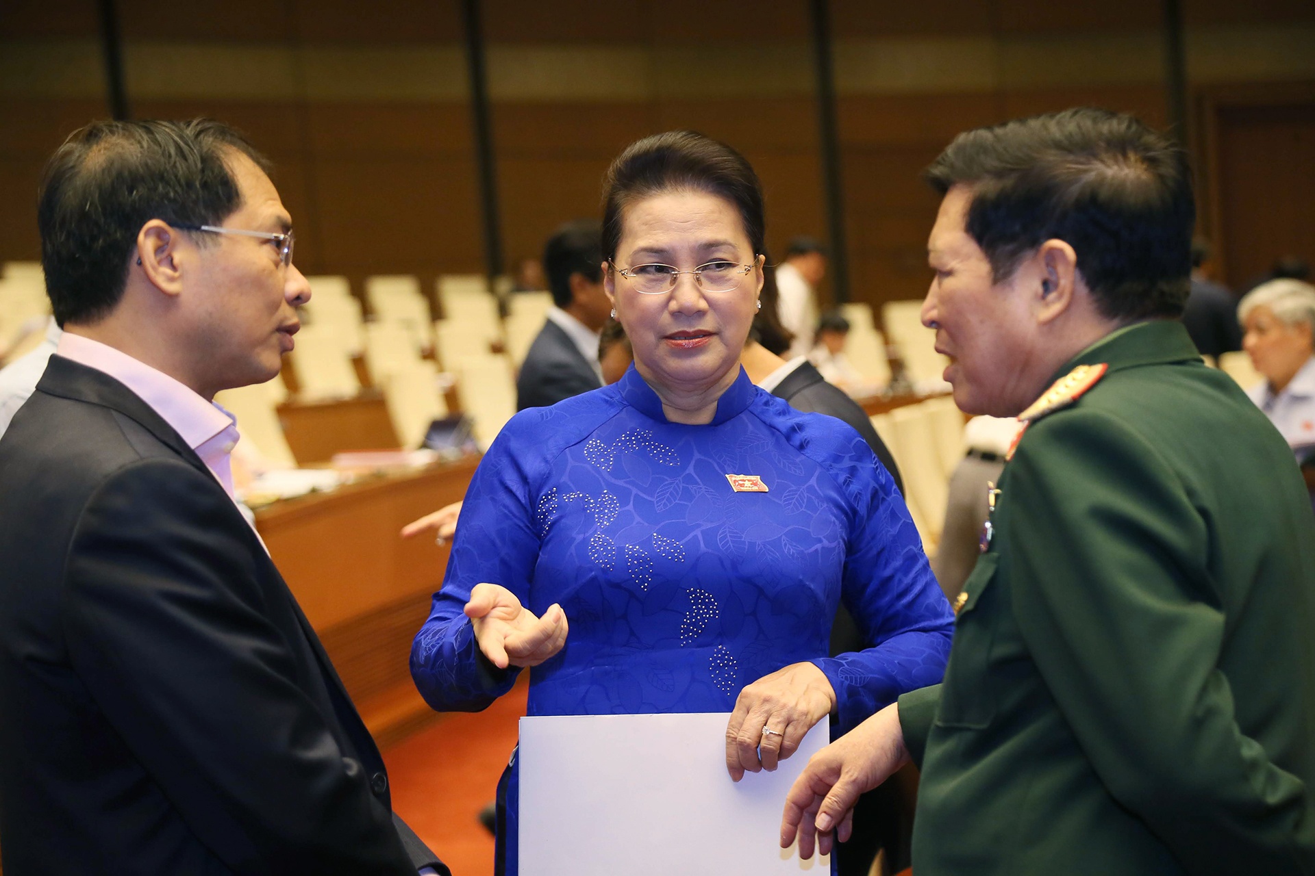 quoc hoi thao luan kinh te xa hoi anh 6