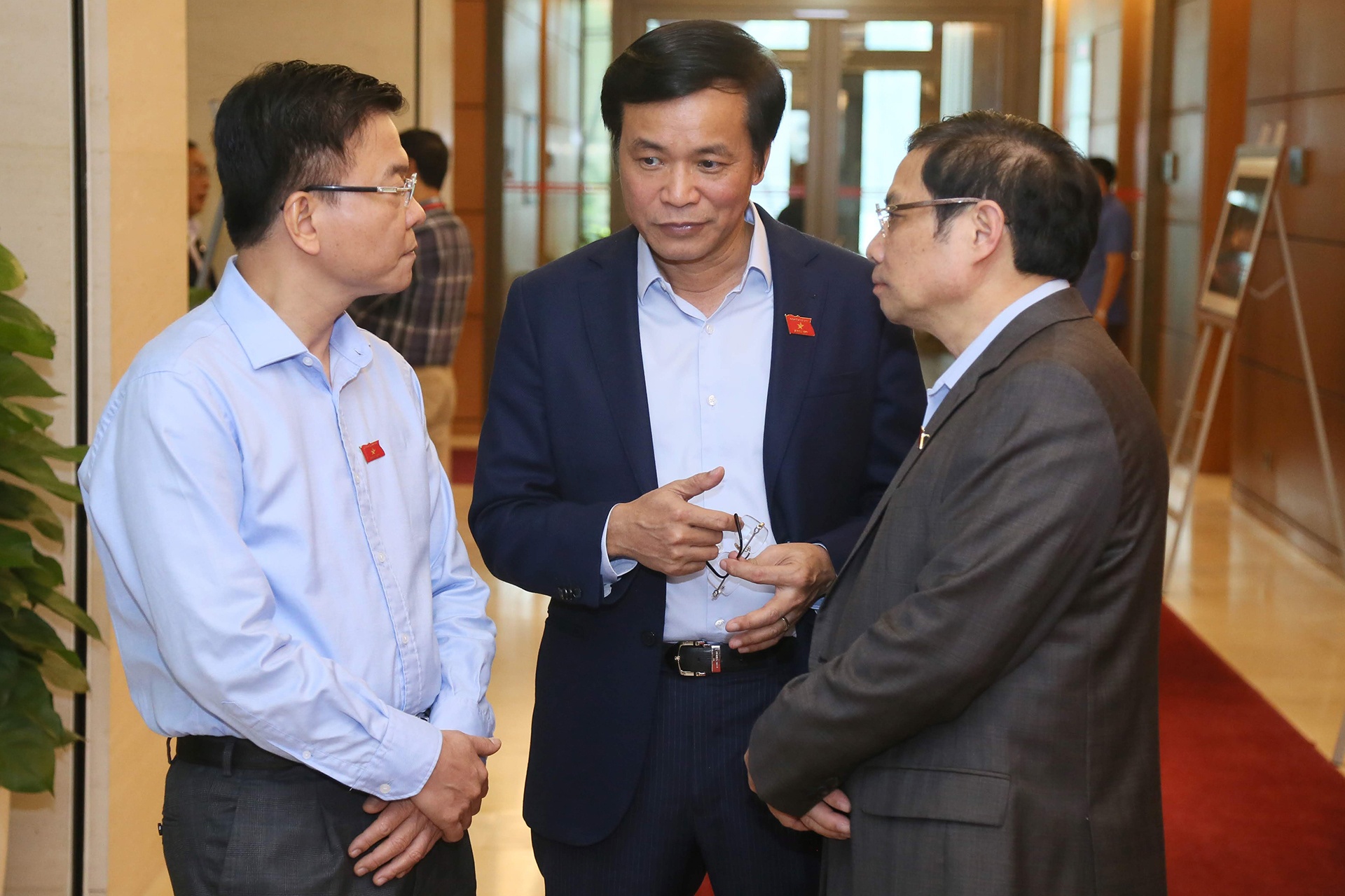 quoc hoi thao luan kinh te xa hoi anh 9