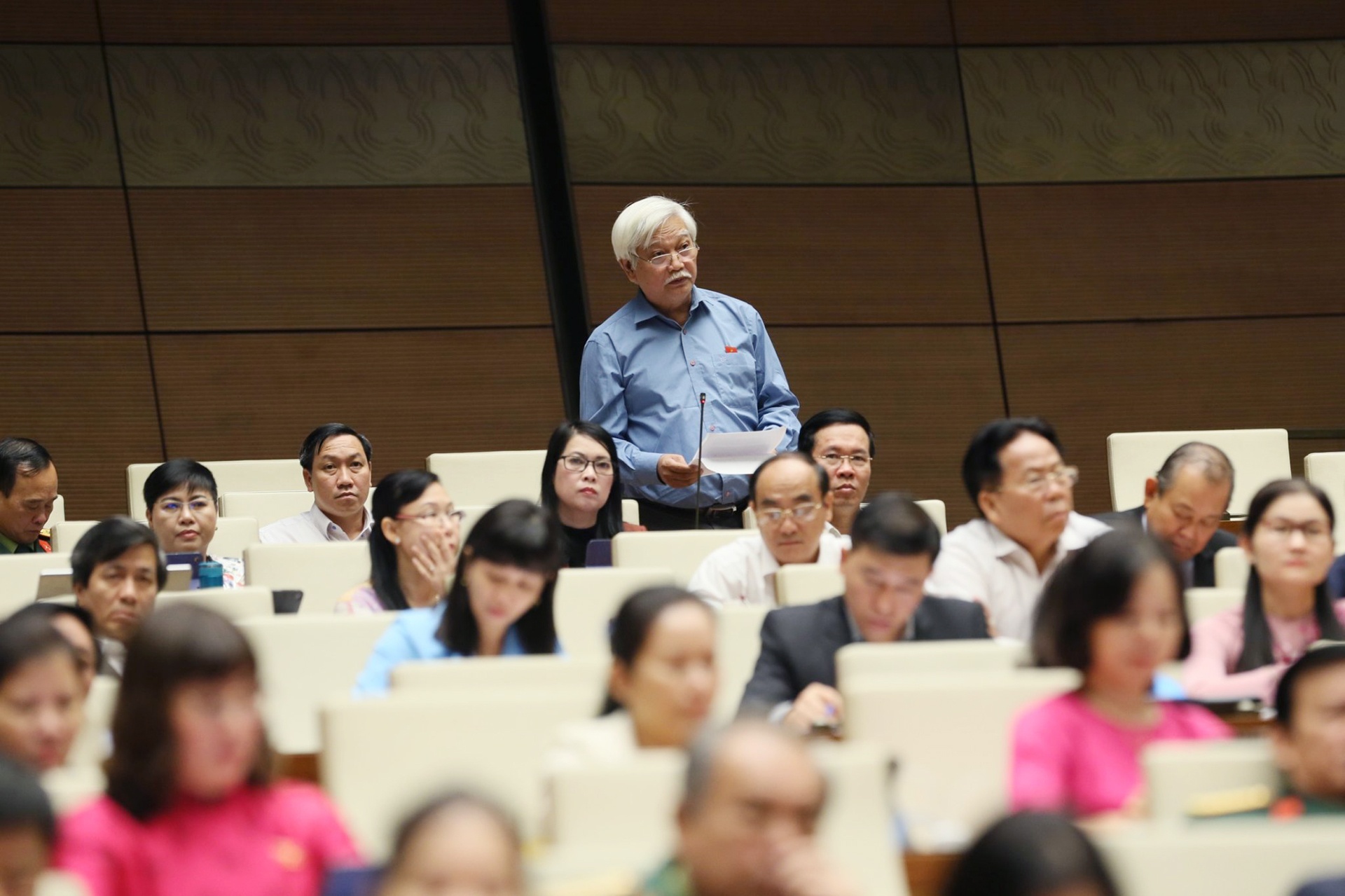 quoc hoi thao luan kinh te xa hoi anh 20