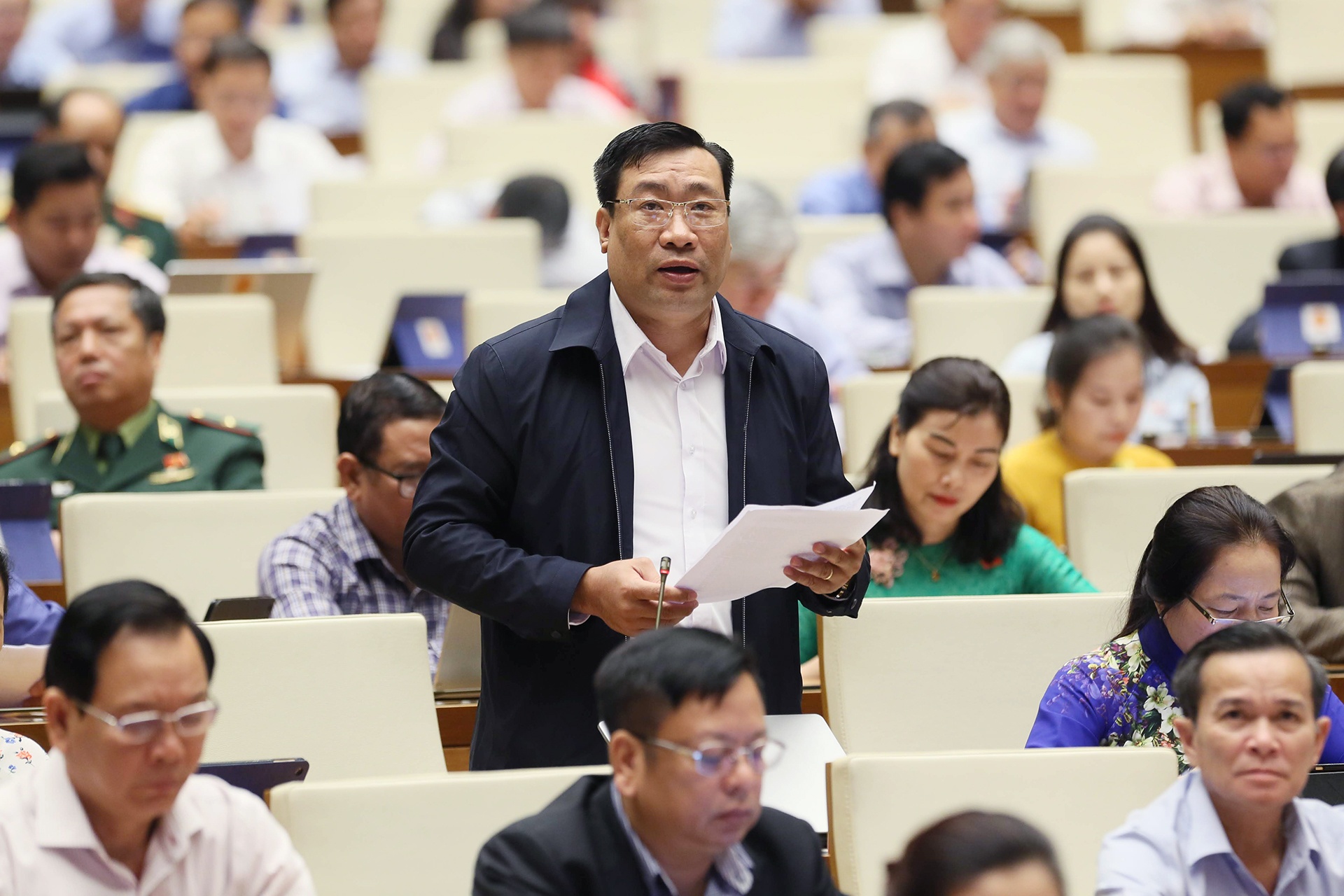 quoc hoi thao luan kinh te xa hoi anh 24