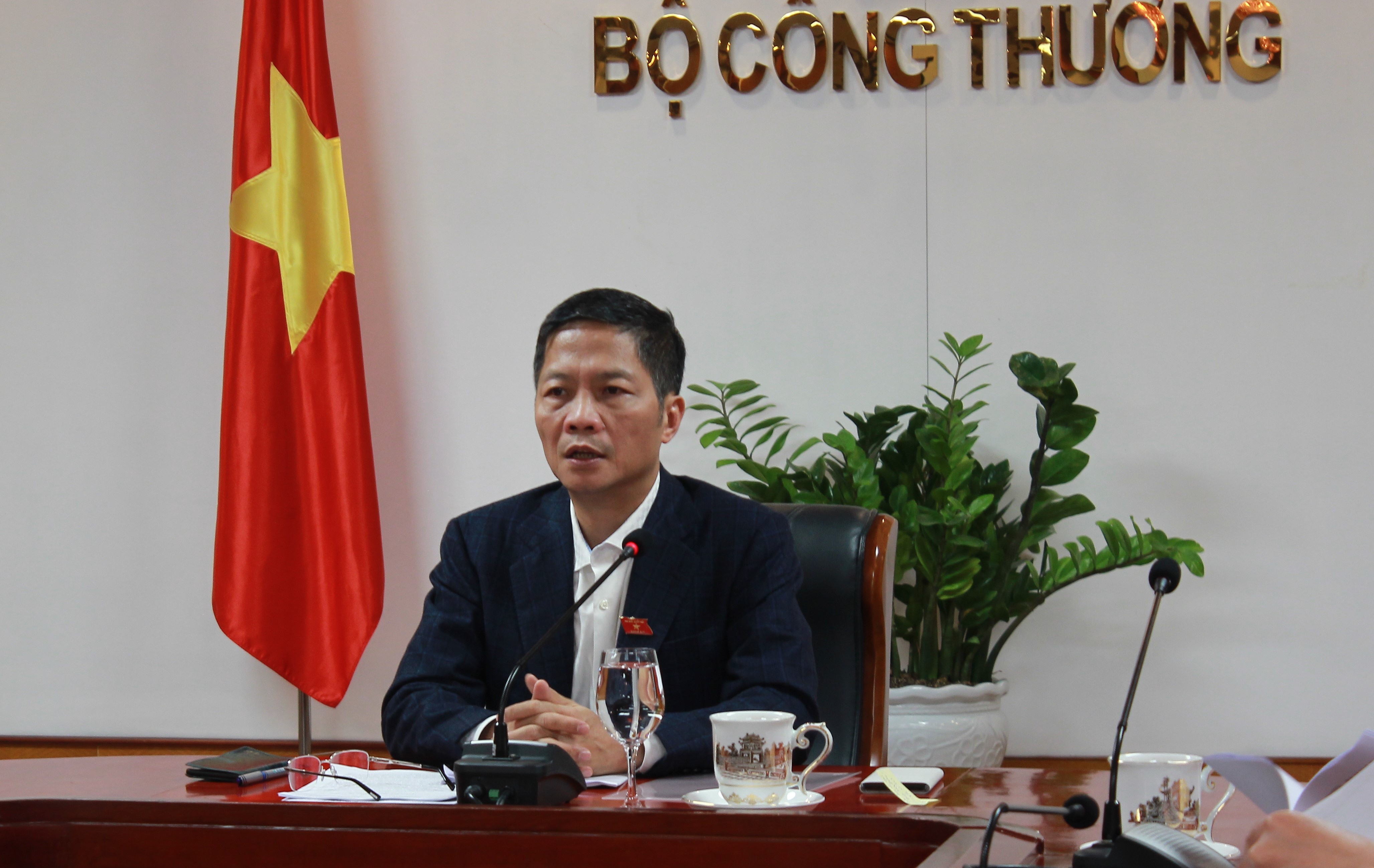 miền nam đối mặt nguy cơ thiếu điện ảnh 2 mien nam doi mat nguy co thieu dien anh 2