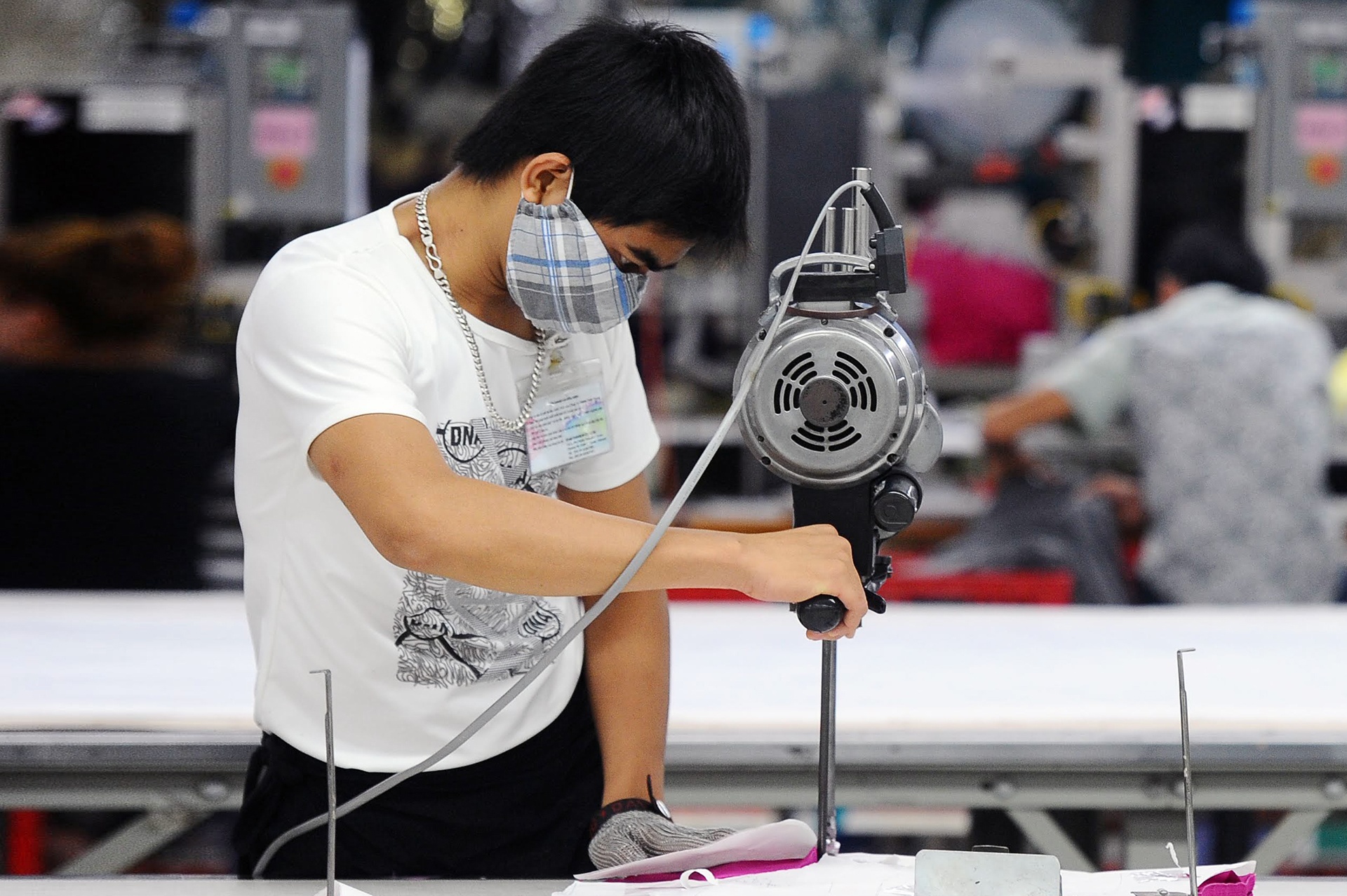 Dich virus corona tac dong the nao den kinh te Viet Nam? hinh anh