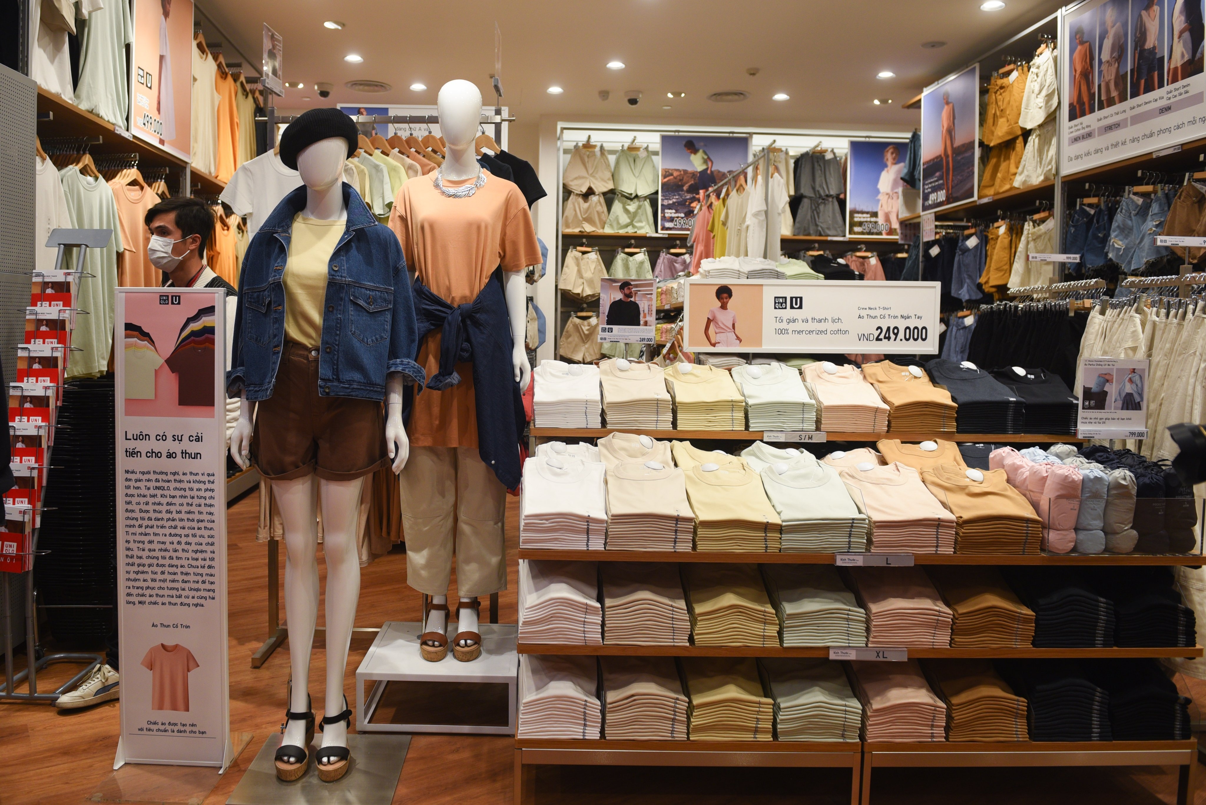 uniqlo ra mat cua hang tai ha Noi anh 4