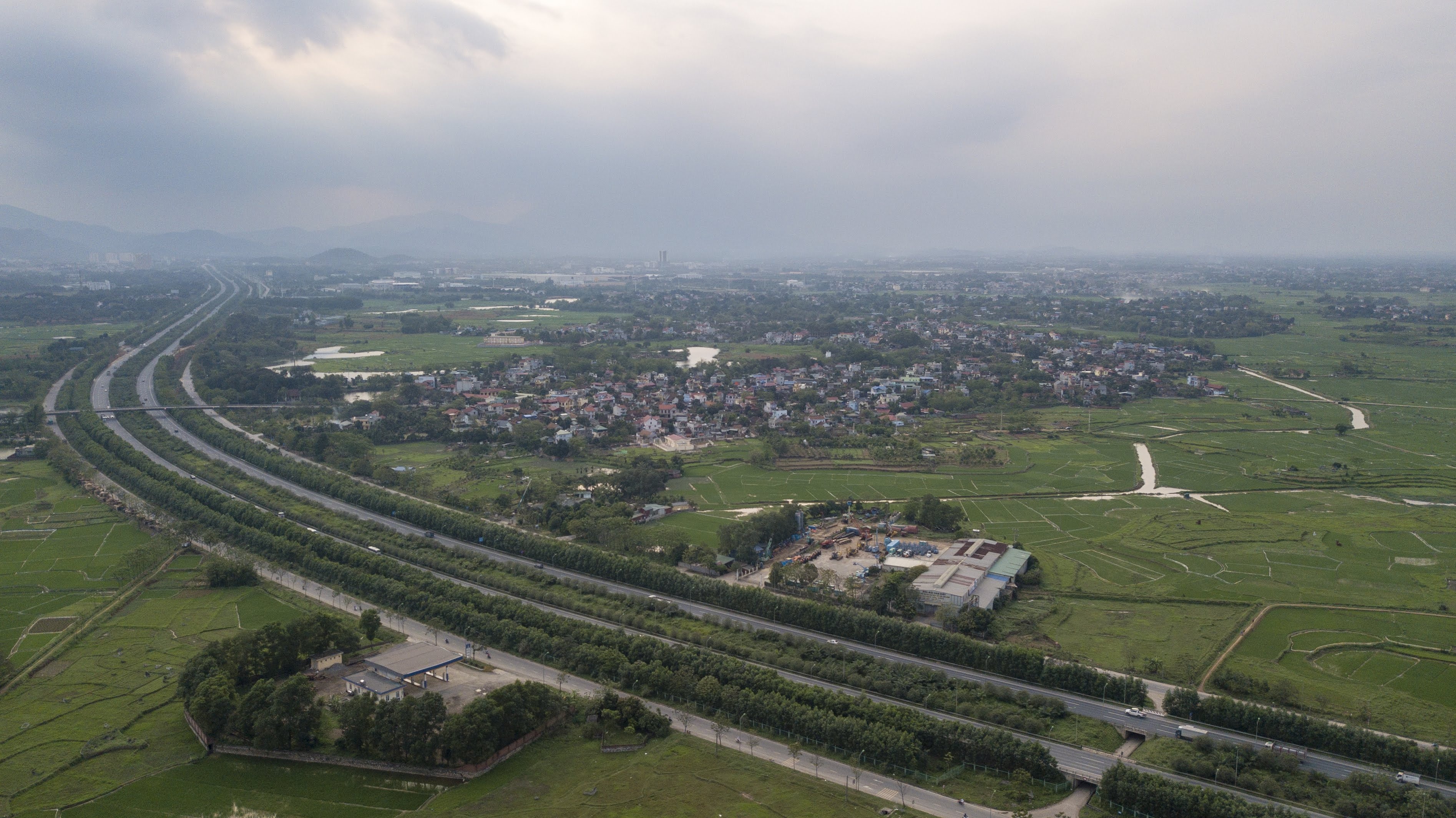 vingroup dau tu du an o thach that anh 1