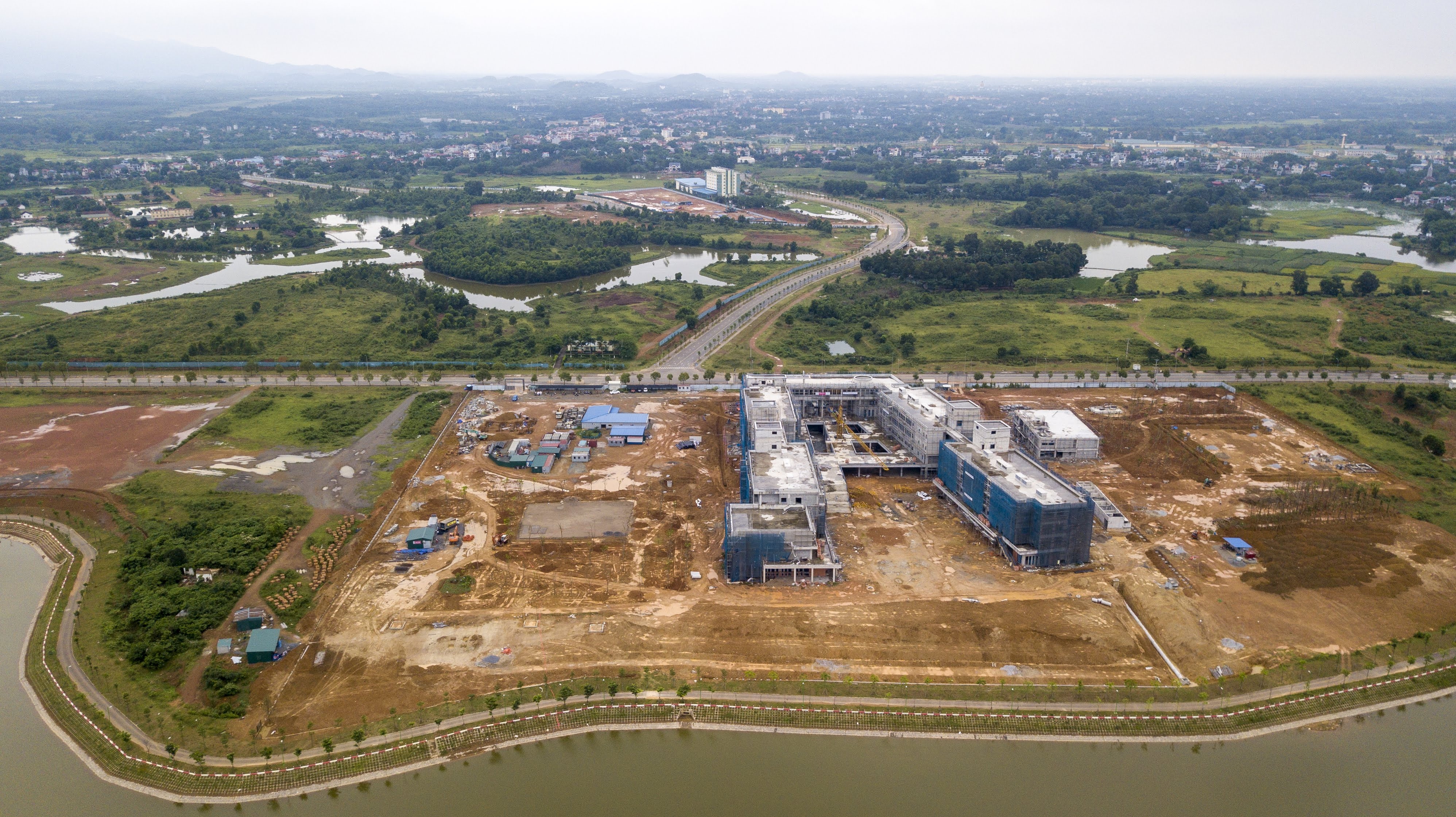 khu cong nghe cao hoa lac anh 13