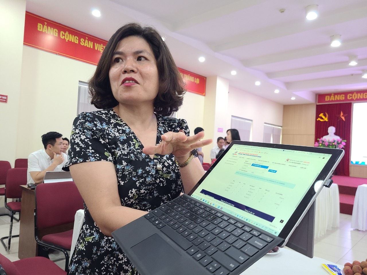 Kiem tra viec tien dien tang vot anh 1