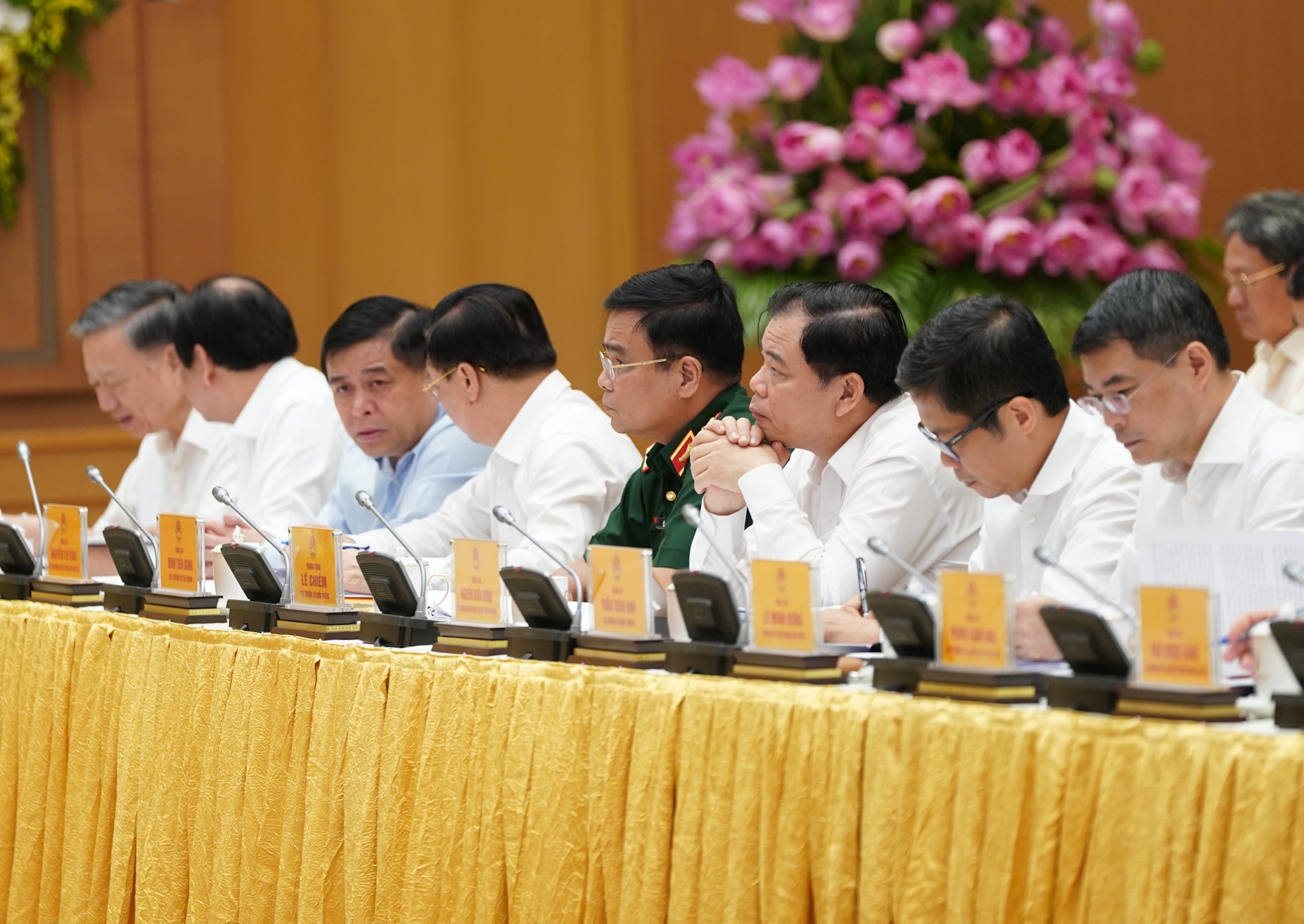 thuc day phuc hoi kinh te anh 3