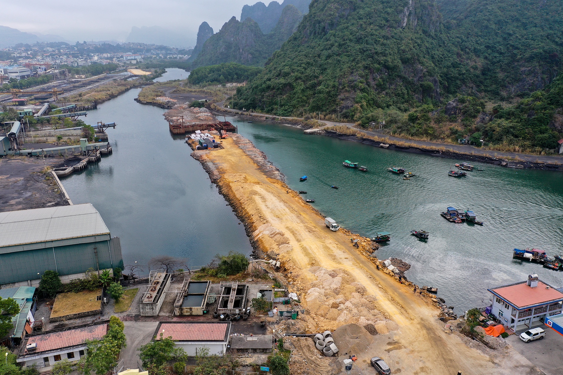 ha tang quang ninh anh 24