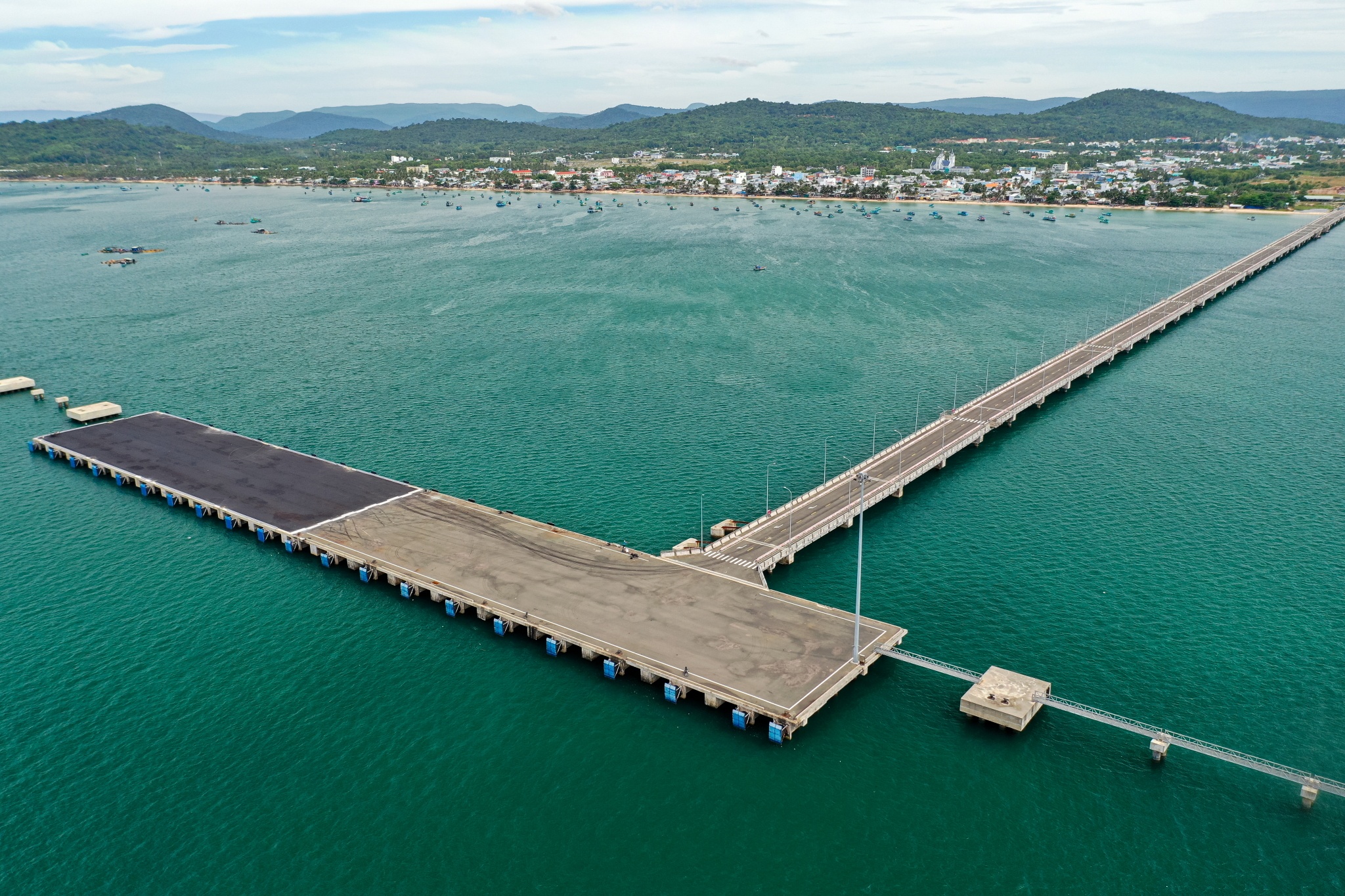 phu quoc,  thanh pho dao,  dao ngoc,  dao phu quoc,  du lich phu quoc,  ha tang phu quoc,  do thi dao,  thanh pho phu quoc anh 19