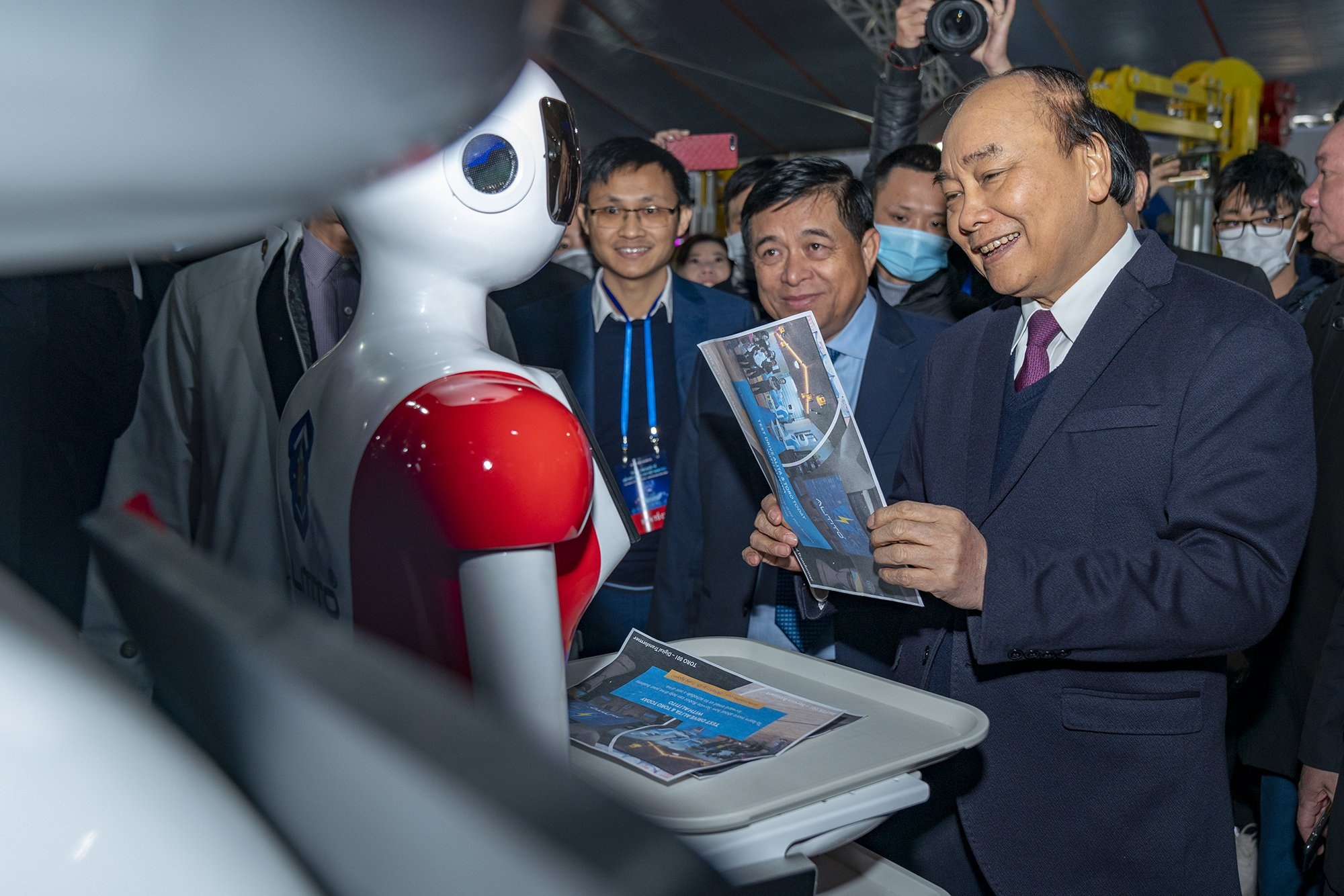 bo truong nguyen chi dung anh 4