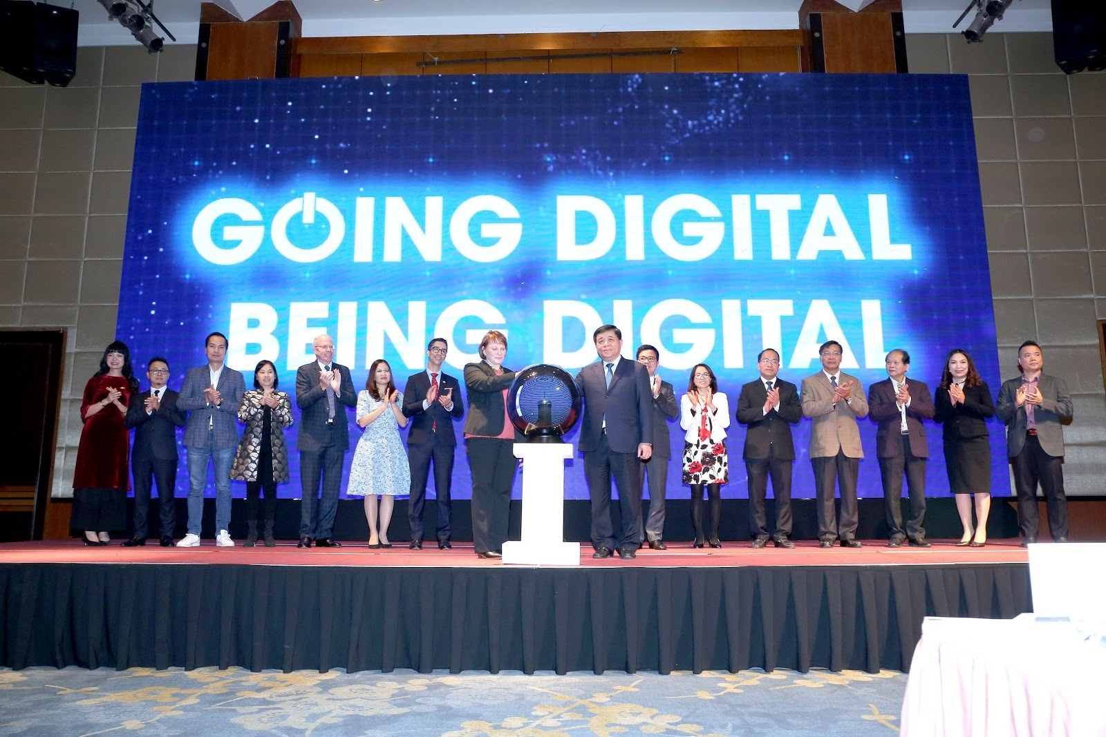 10 su kien nganh ke hoach va dau tu anh 2