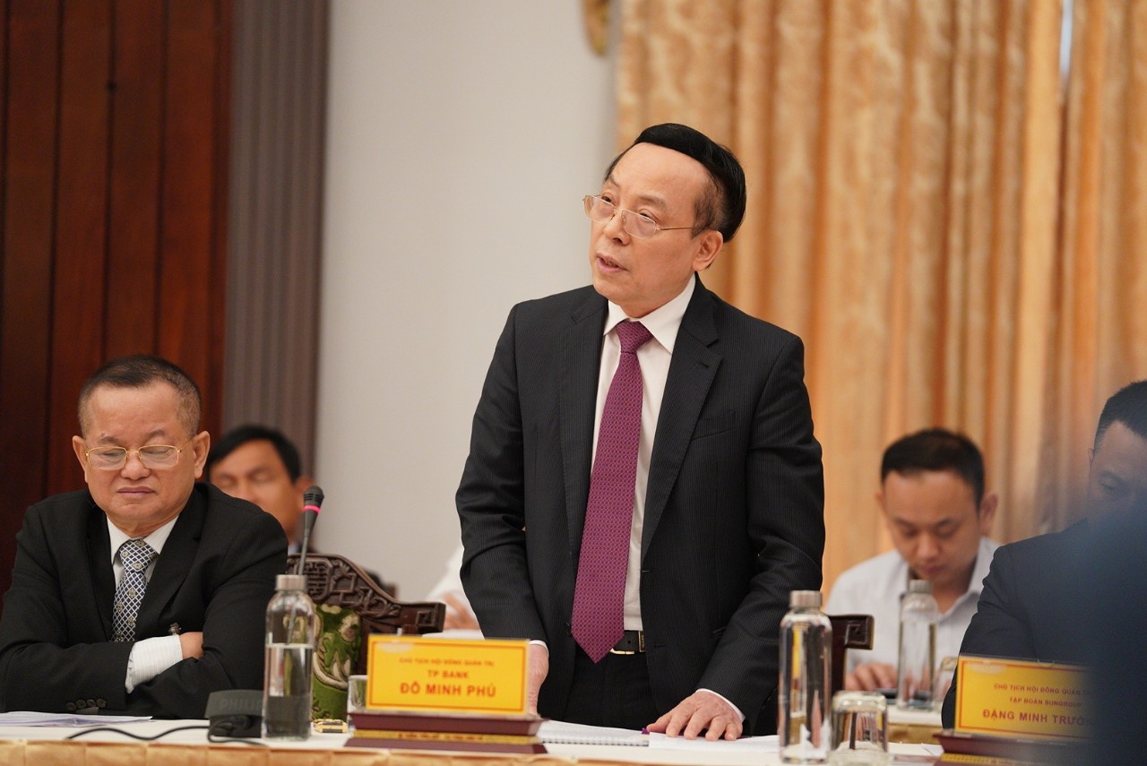 doi thoai 2045 anh 10