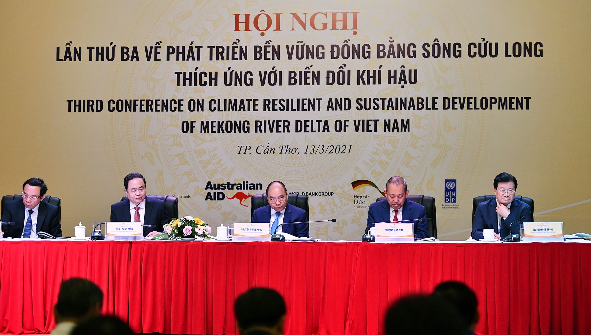 hoi nghi chong bien doi khi hau dong bang song cuu long anh 3