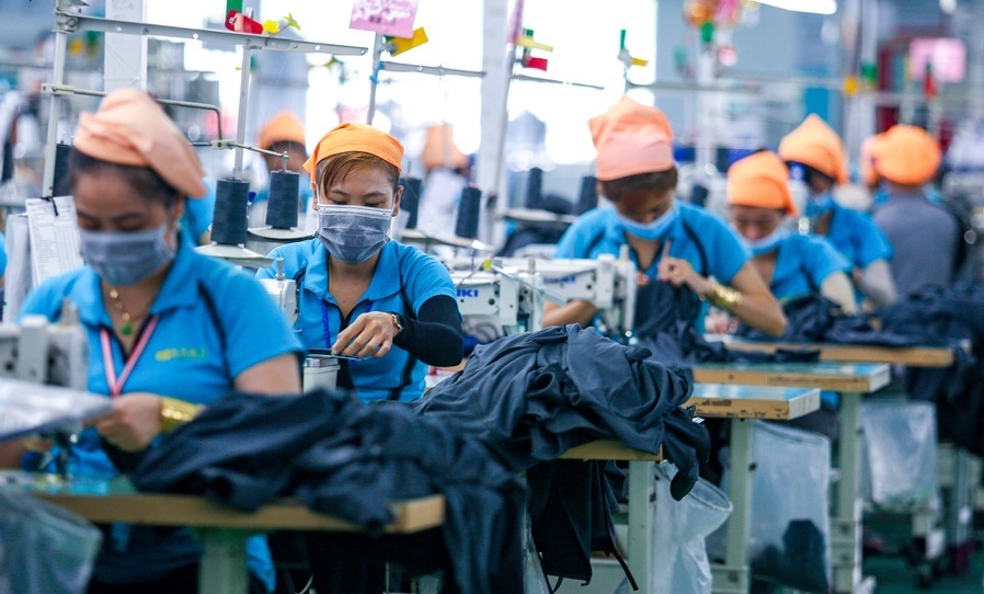 Doanh nghiep mong tinh than cua Chinh phu xuong den dia phuong hinh anh