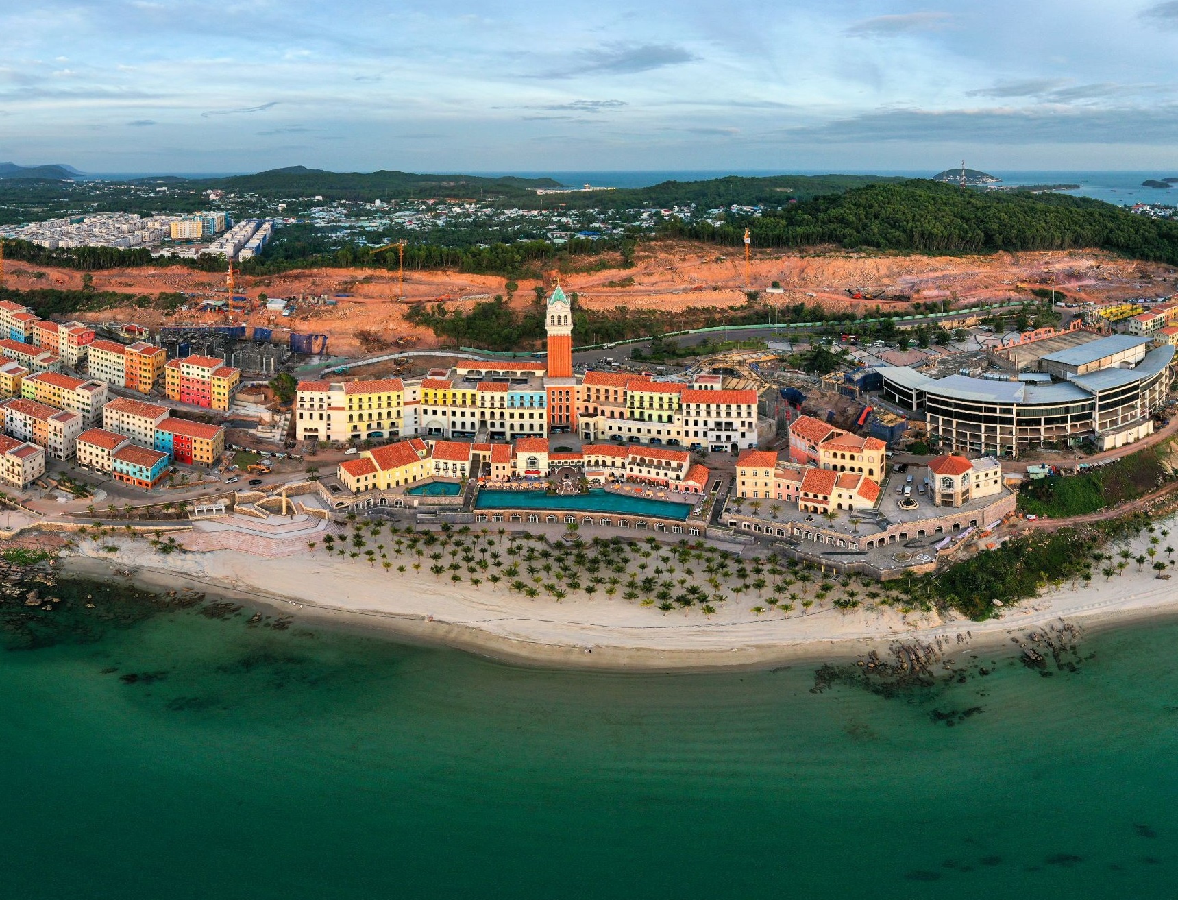 Tong cuc Du lich: Da tinh viec xu ly su co khi don khach den Phu Quoc hinh anh