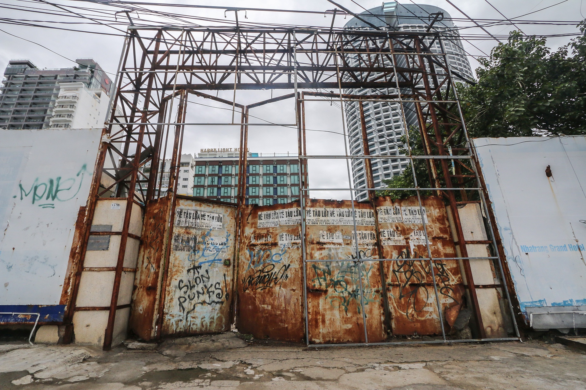 quoc hoi thao luan tai co cau kinh te va quy hoach dat dai anh 3