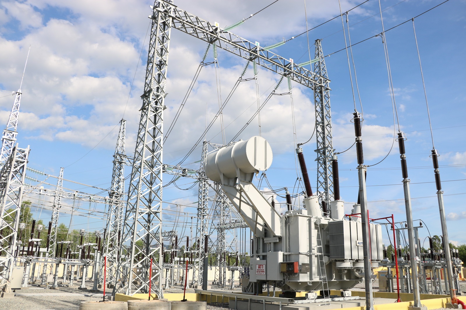 thu hut dau tu bang chinh sach nang luong tai tao anh 3