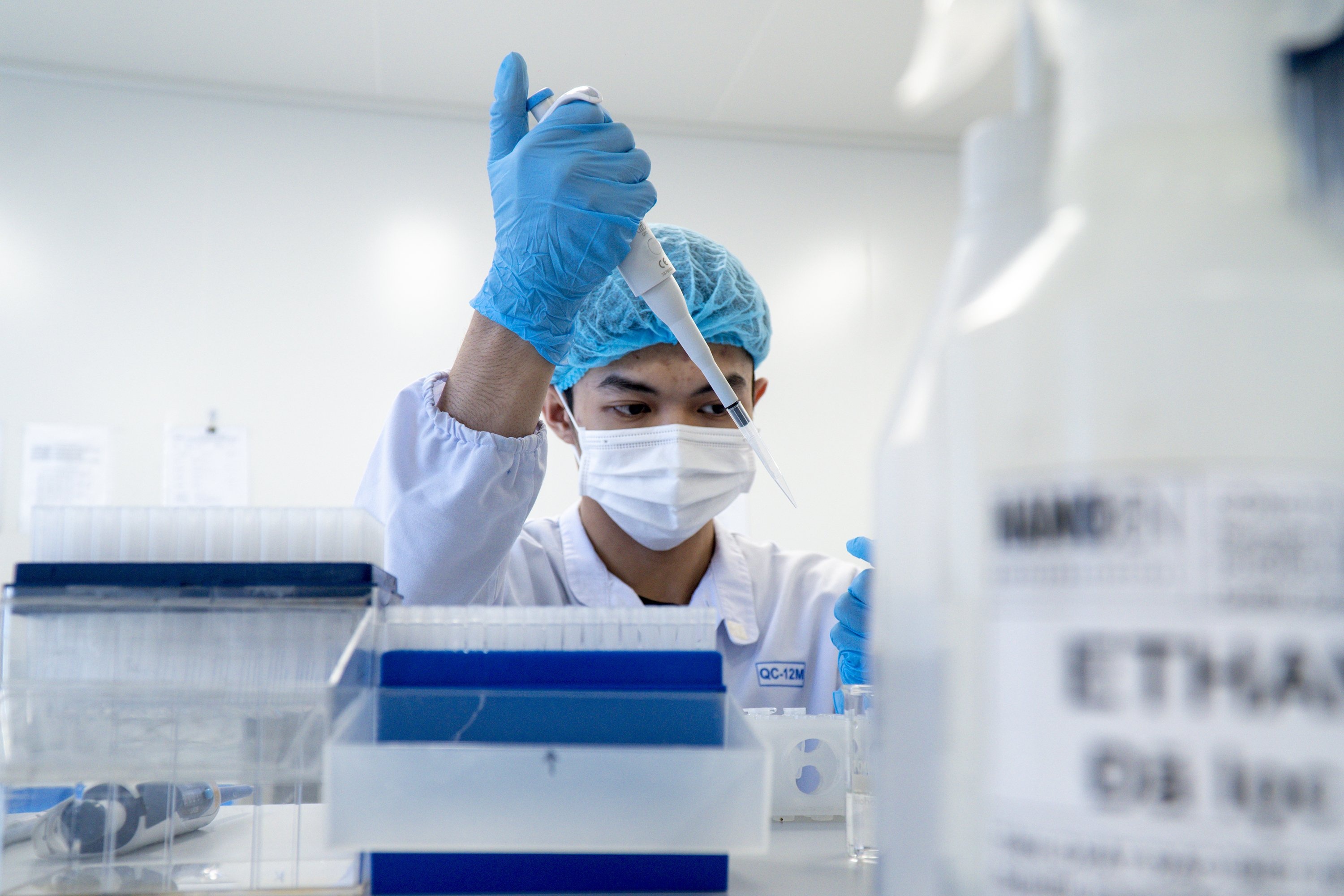 Dai bieu de nghi lam ro ket qua nghien cuu vaccine trong nuoc hinh anh