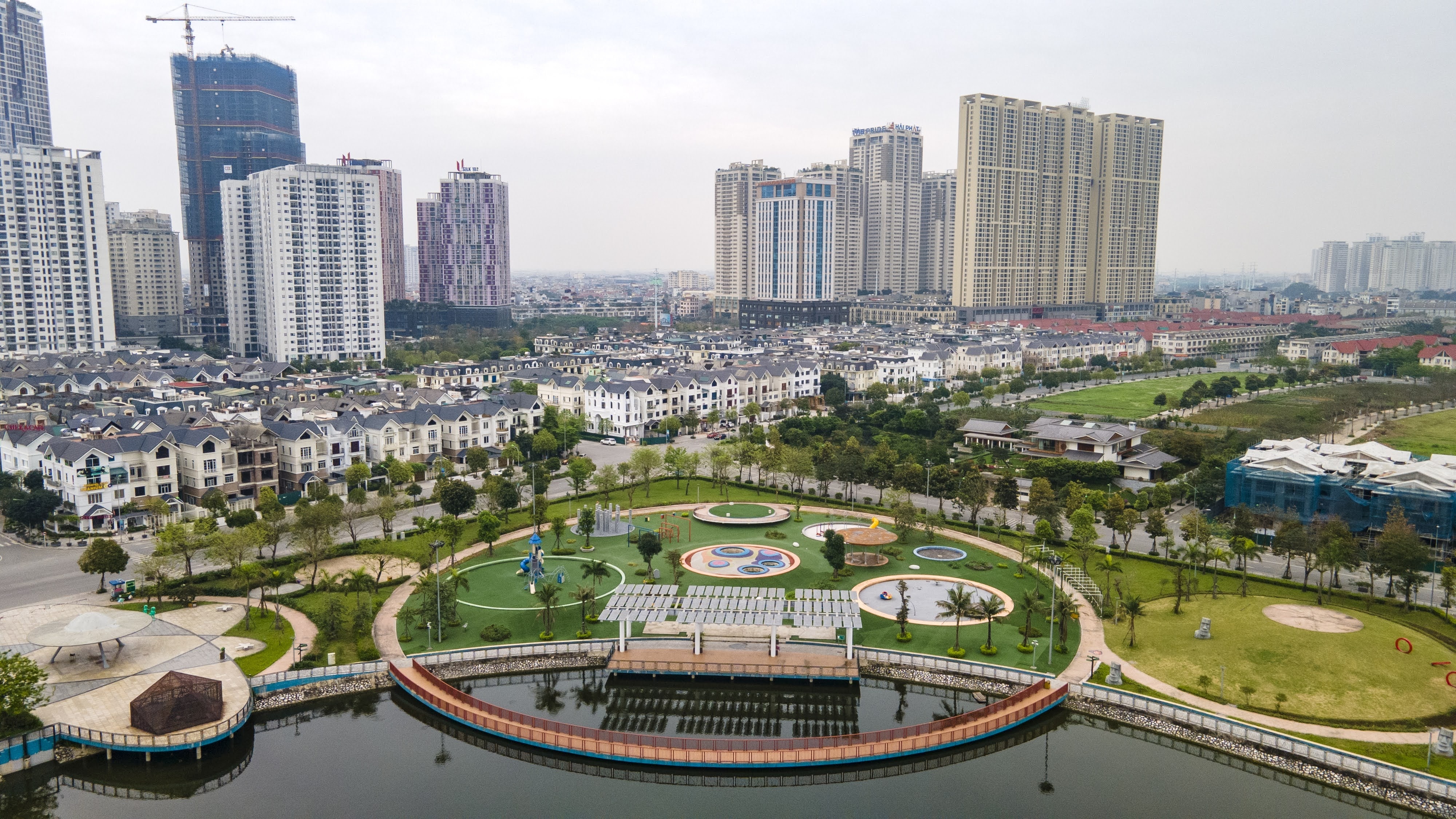 cong vien ha noi anh 3