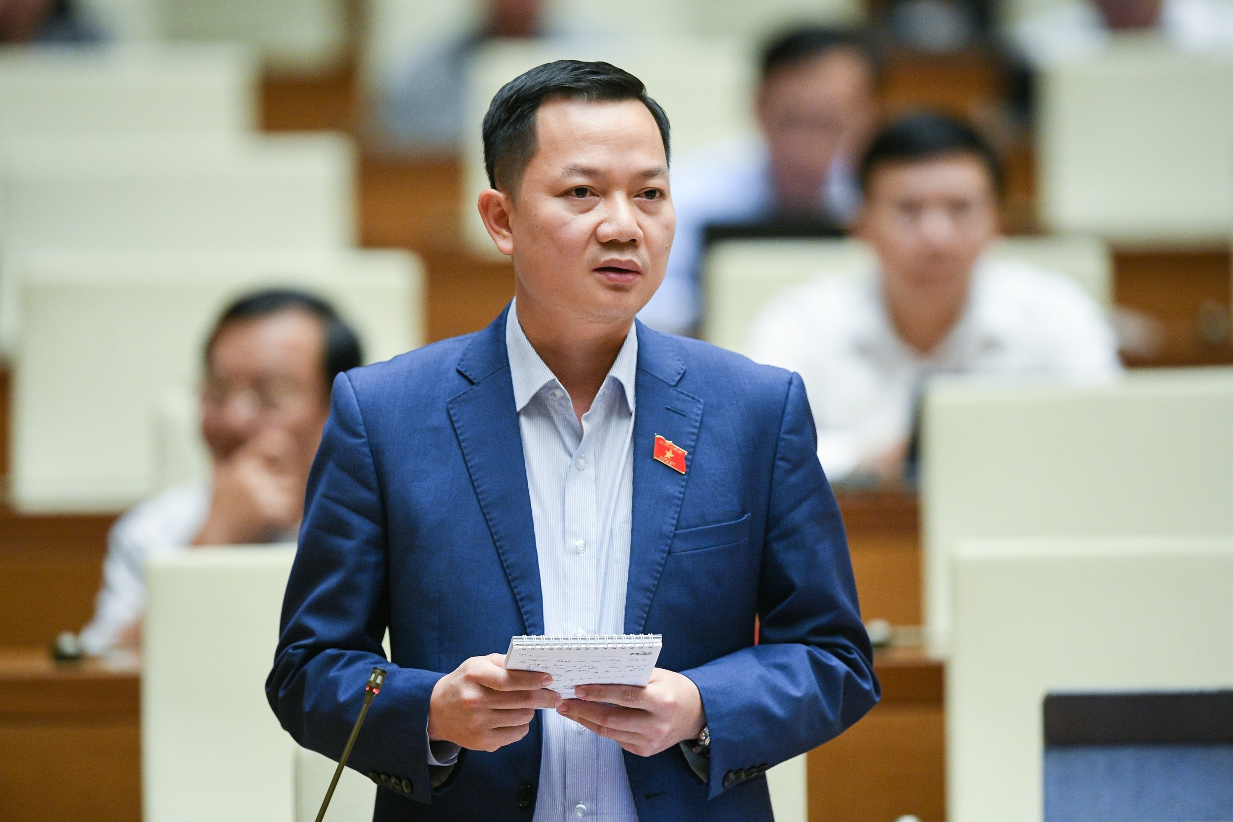 thao luan luat gia anh 1