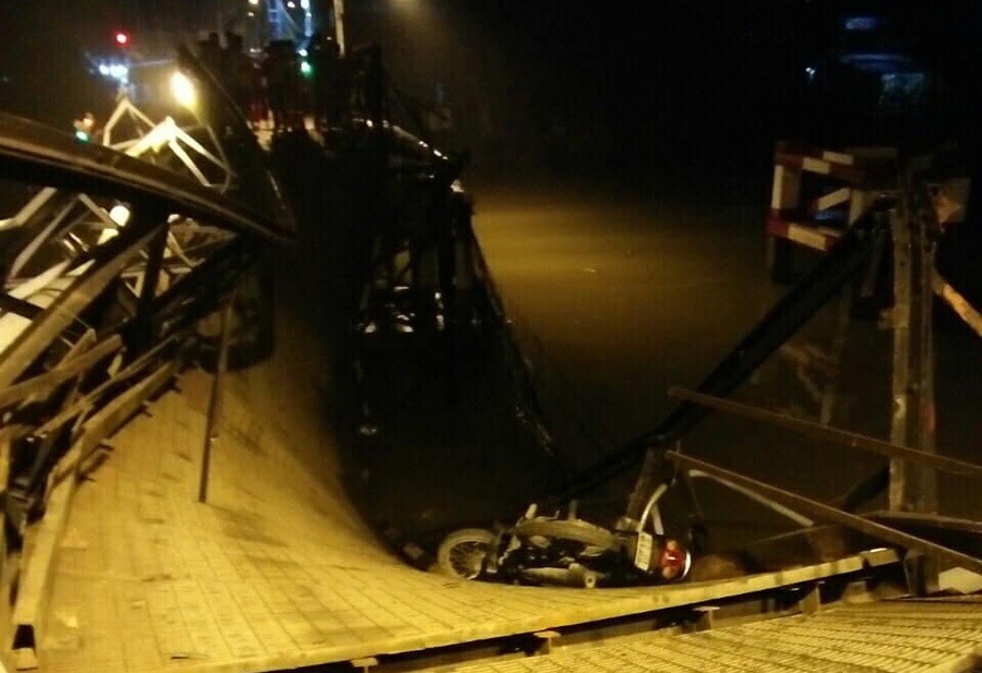 sập cầu Phước Kiểng ảnh 2 sap cau Phuoc Kieng anh 2