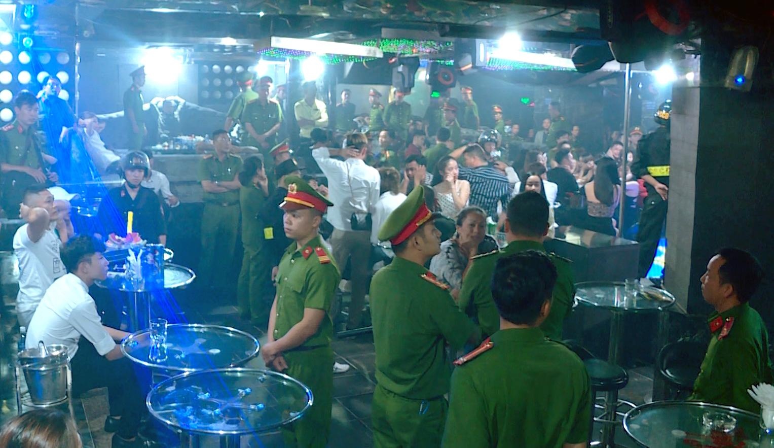 Kiem tra vu truong Lodge Nha Trang anh 1