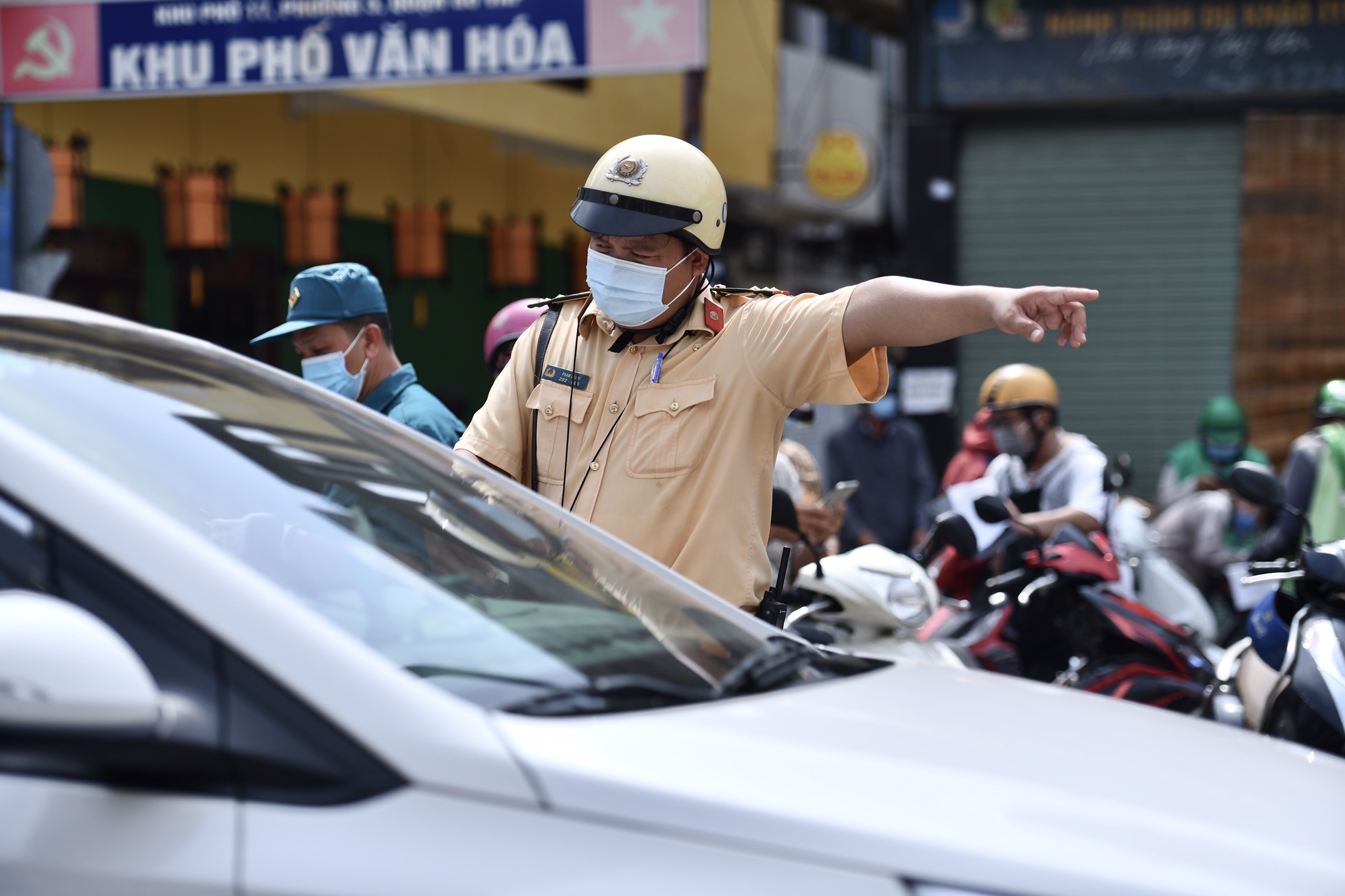 Hang loat xe vi pham bi xu phat tu thong tin tren mang xa hoi hinh anh