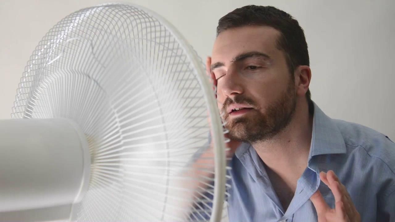 Quạt máy khiến nóng hơn ảnh 1 Quat may khien nong hon anh 1